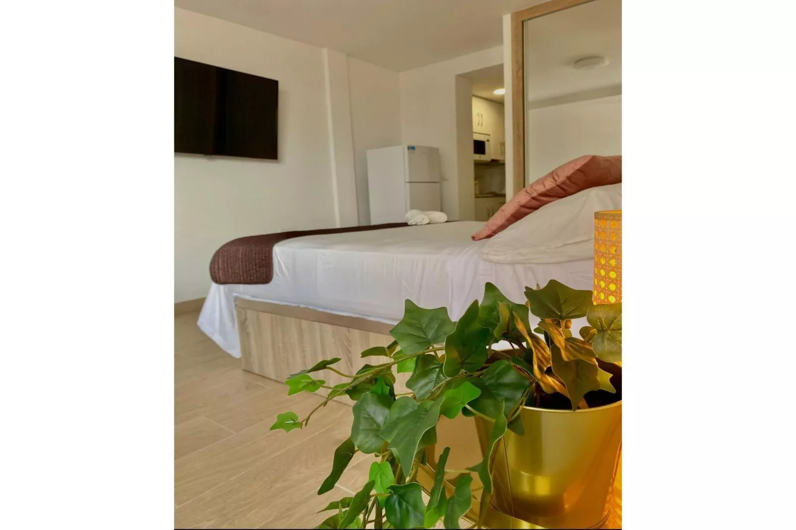 CT 397 - Faro's Beach Studio - Mijas Costa-Bedroom