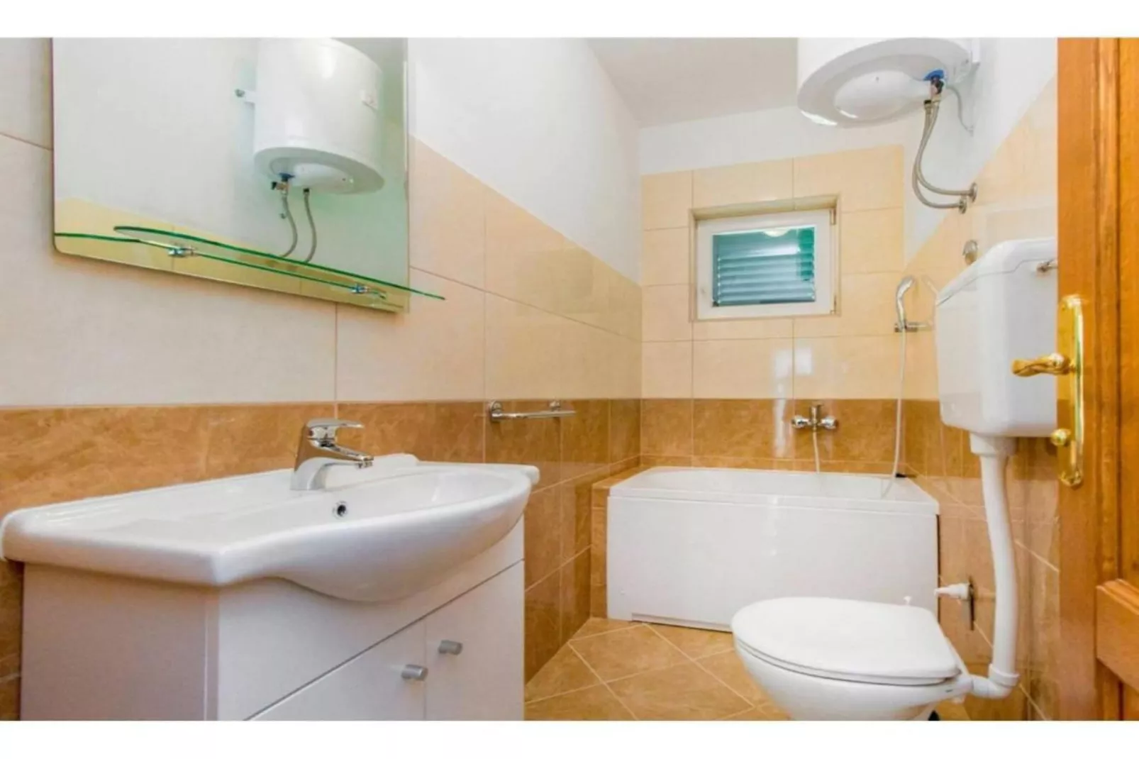 Villa Dalmacija Four Bedroom Villa with the pool-Bathroom