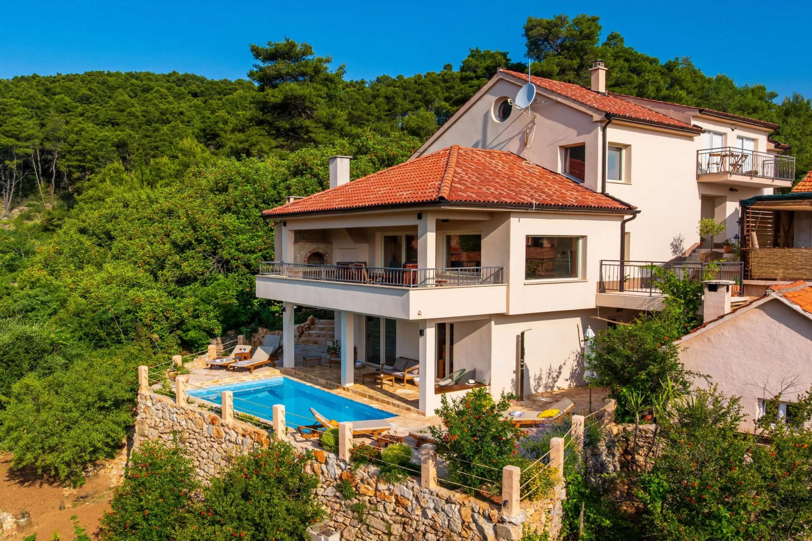 Sea view Villa Amaria-Exterior in summer