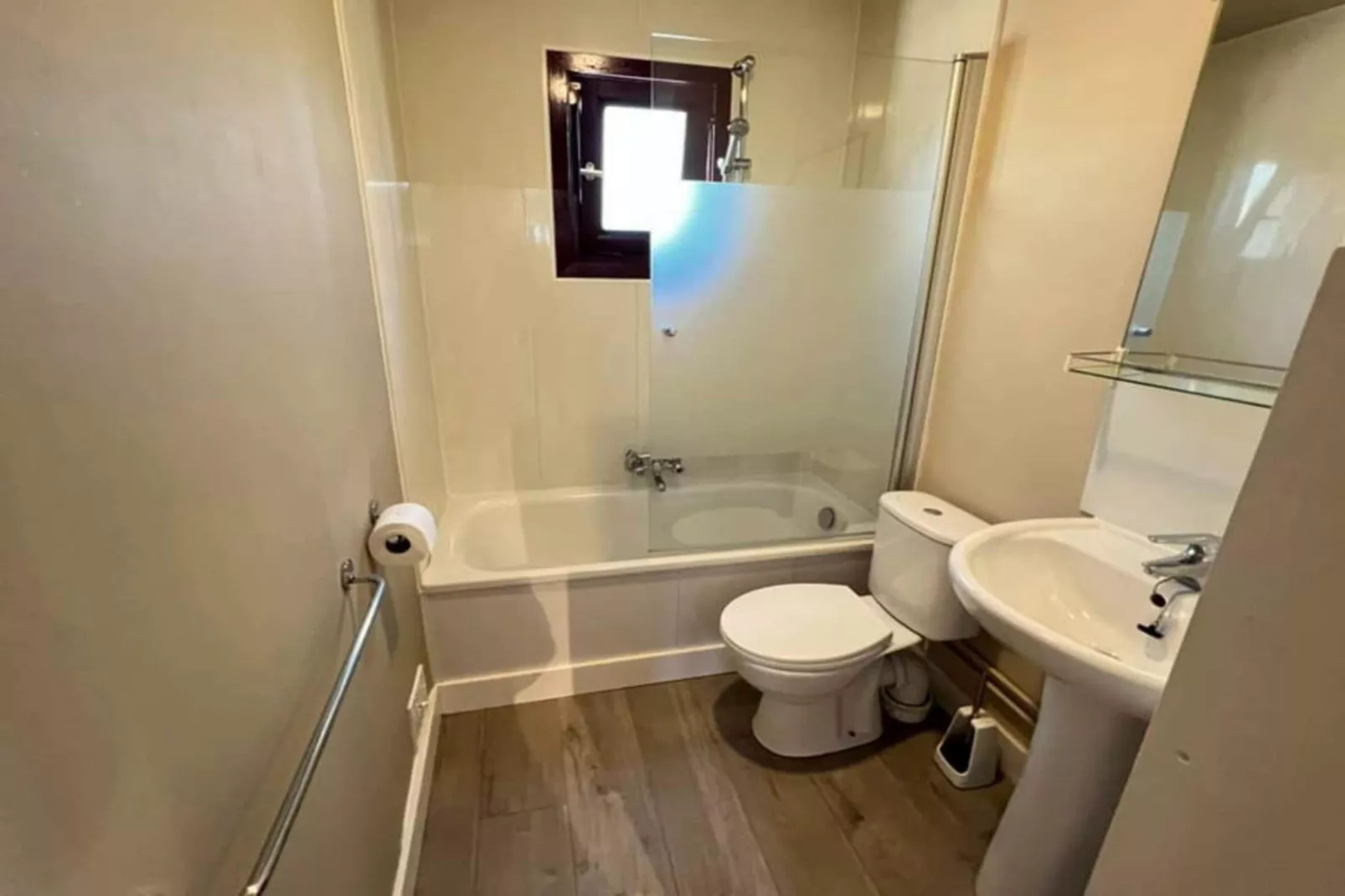 LIJSTERNEST-Badezimmer