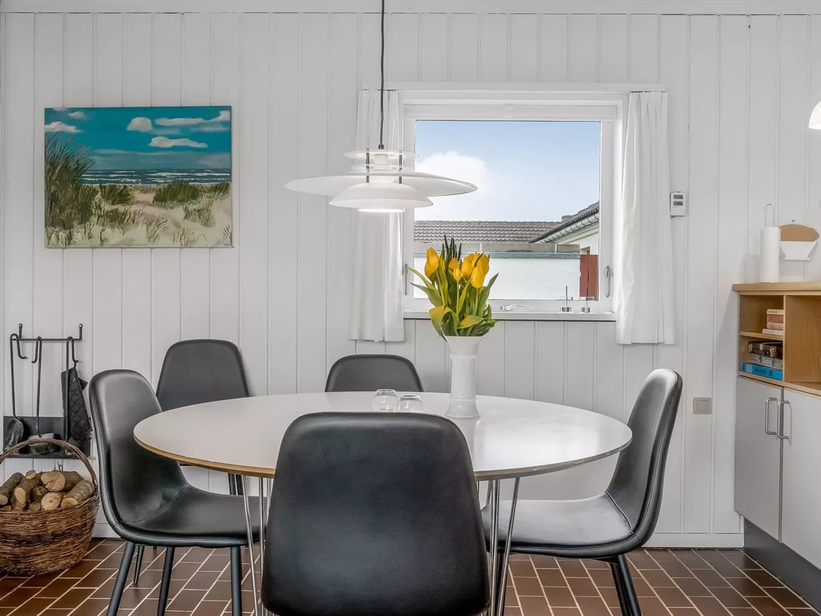 "Ketilbiorn" - 700m from the sea-Inside