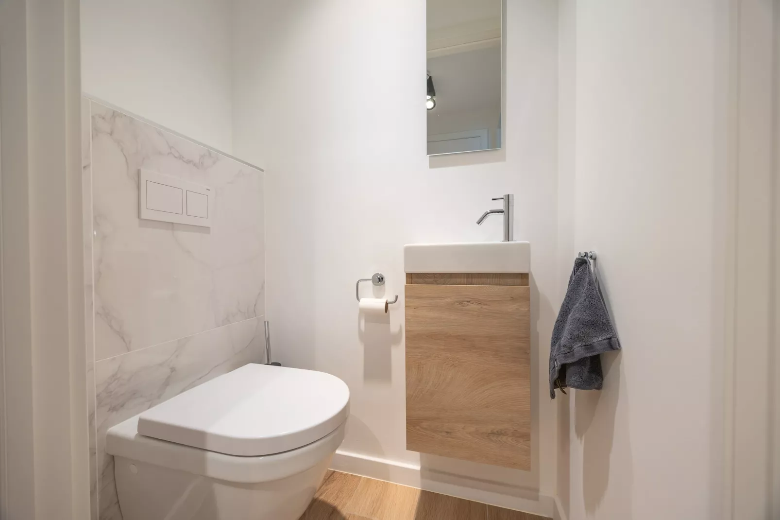 Central Park 14/0302 + parking 16-Bathroom