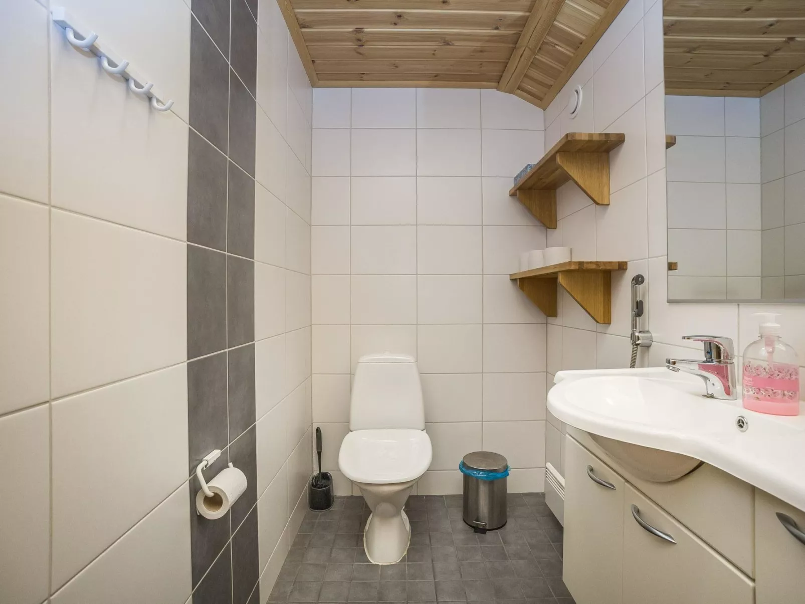 Sointutie 2a-Drinnen