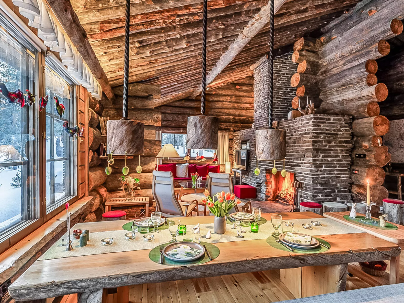 Rukan kelohuvila-Dedans