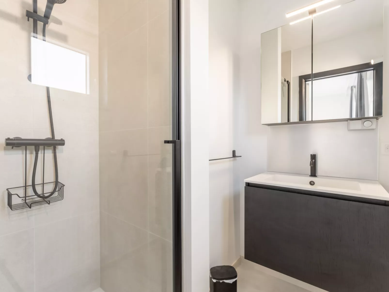 Ter Linde with two terraces-Drinnen