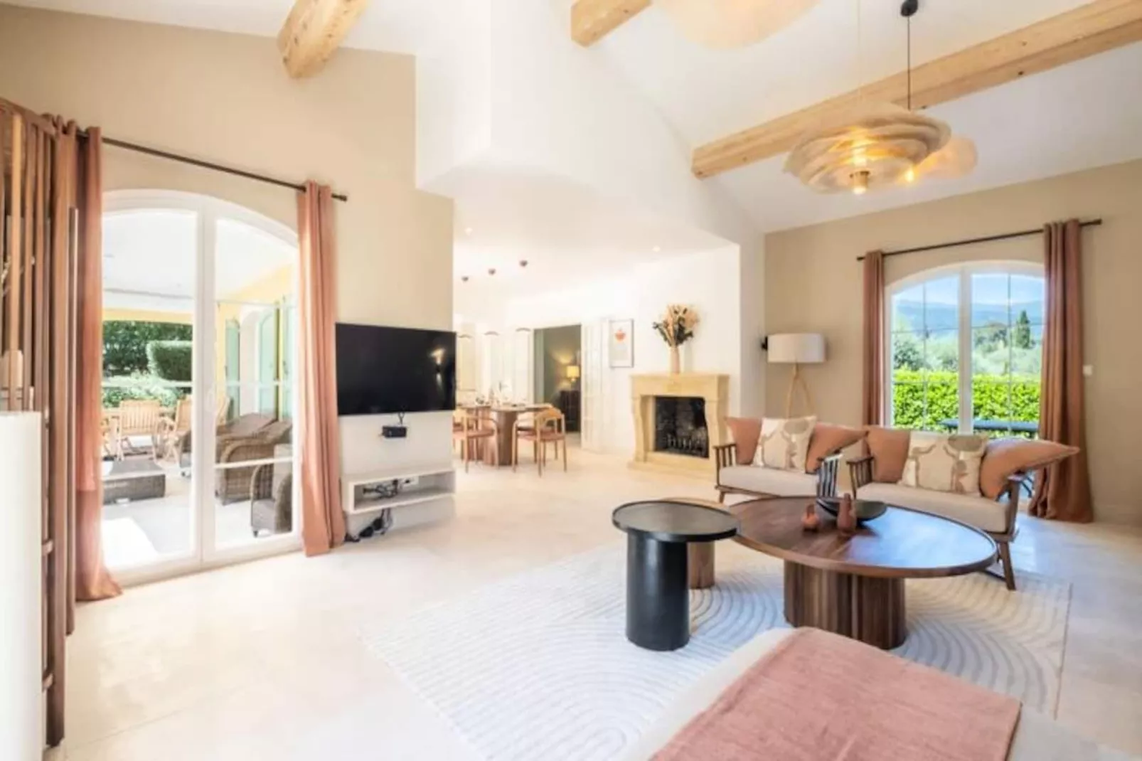 Résidence Bijou De 280m2 Et Piscine à Débordement Au Calme Absolu-Untagged