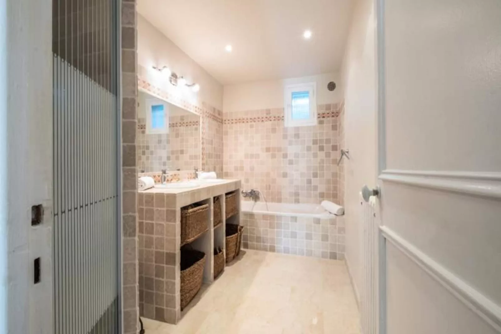 Résidence Maison Et Piscine Chauff&eacute;e 5min &agrave; Pied Du Centre !-Non tagué