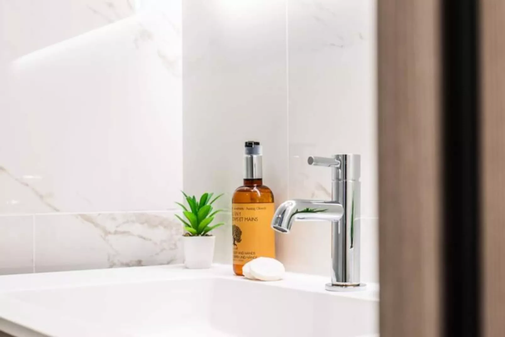 Résidence Rare ! Rez-de-jardin 10 Minutes &agrave; Pied Du Centre-Non tagué