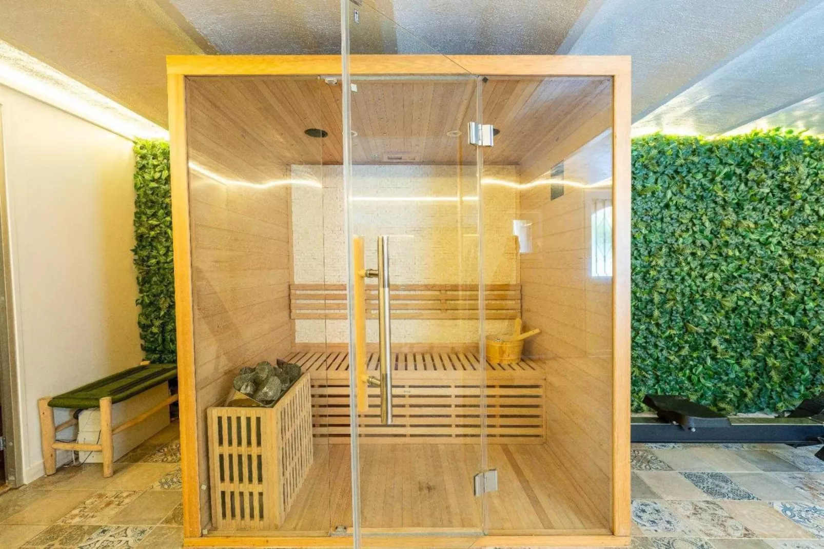 LL-13-ROSOLIEL-Untagged