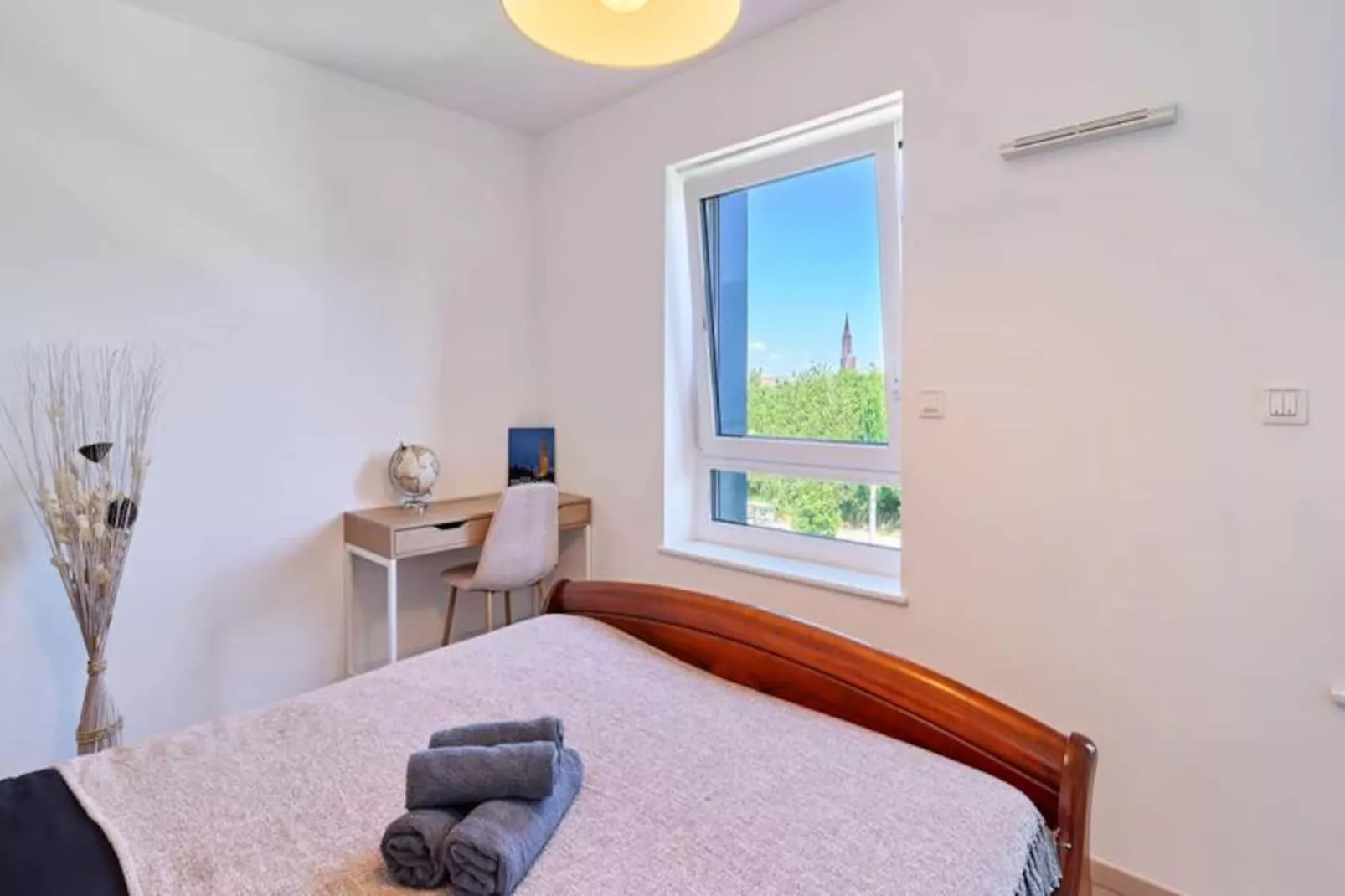 Dans Les &eacute;toiles - 2 Chambres Proche Centre Ville Avec Parking Inclus-Non tagué