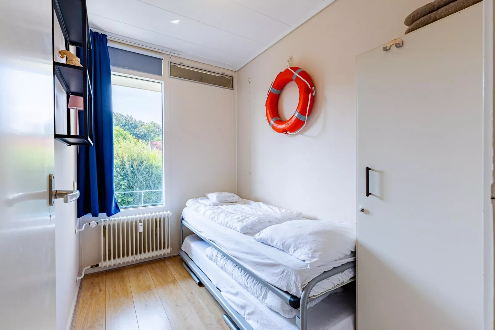 Appartement Burg van Woelderenlaan-Bedroom