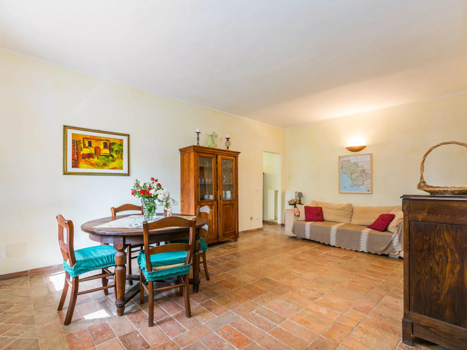 Santa Marta-Inside
