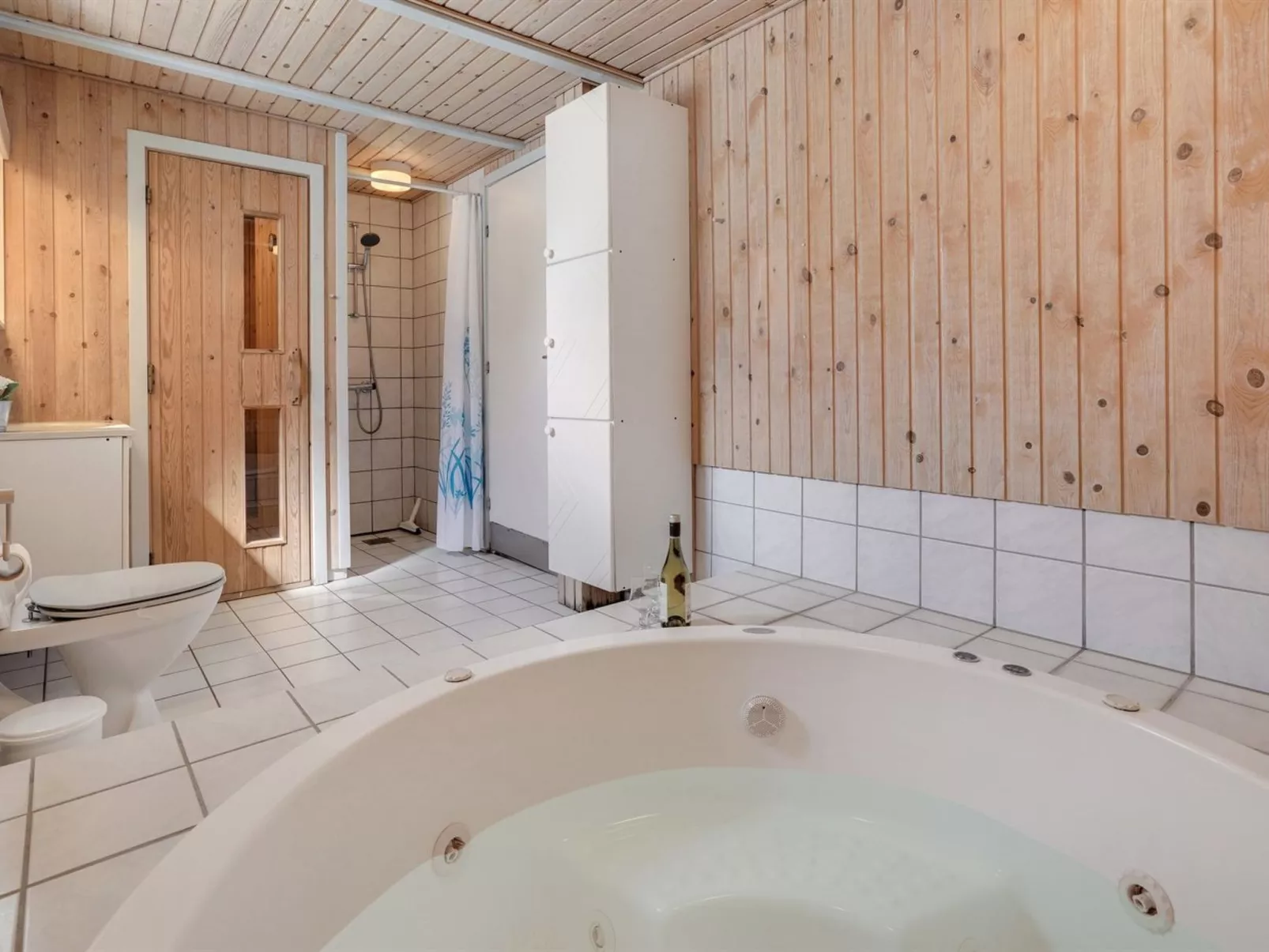 "Urda" - 1km from the sea-Drinnen