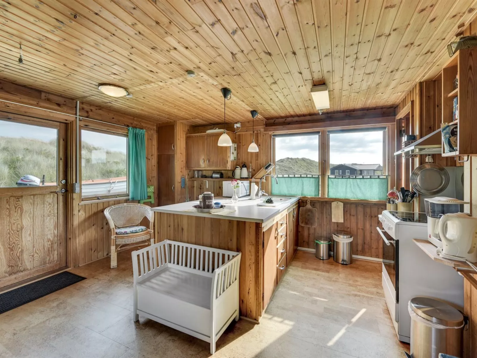 "Vamika" - 400m to the fjord-Dedans