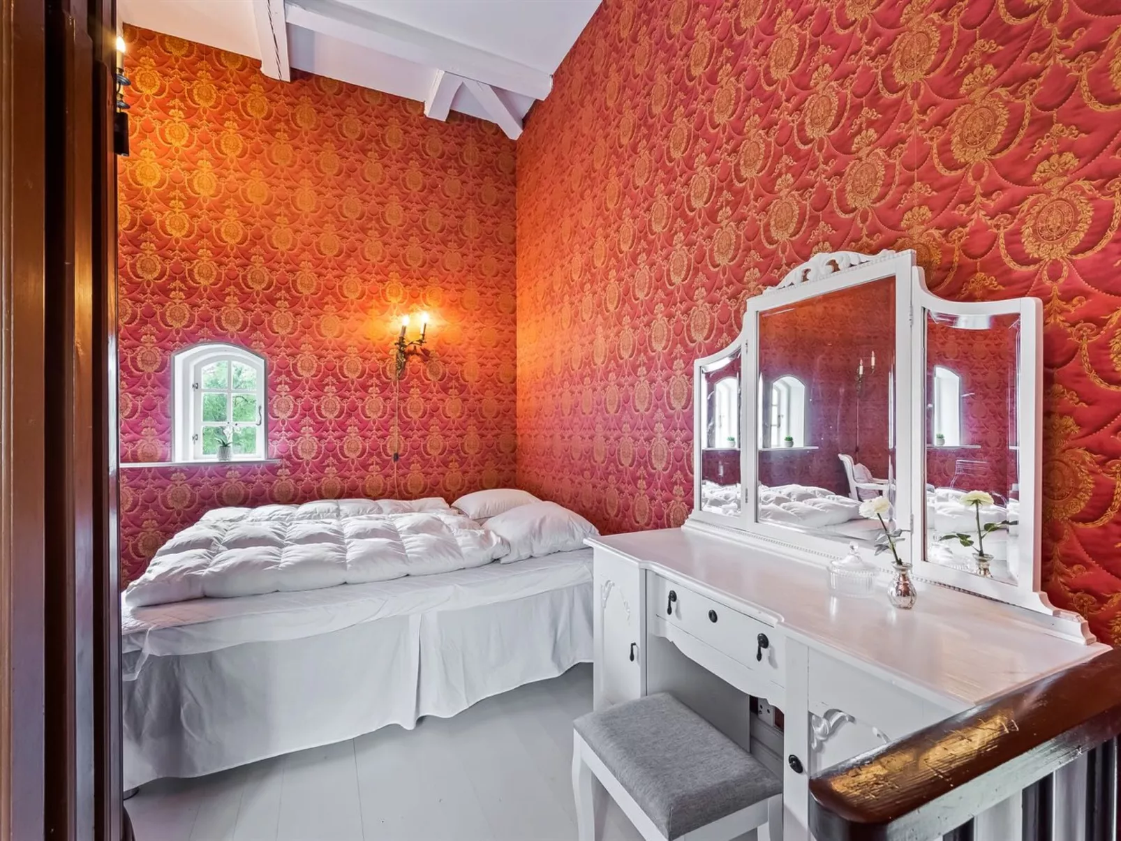 "Edine" - 4.5km from the sea-Inside