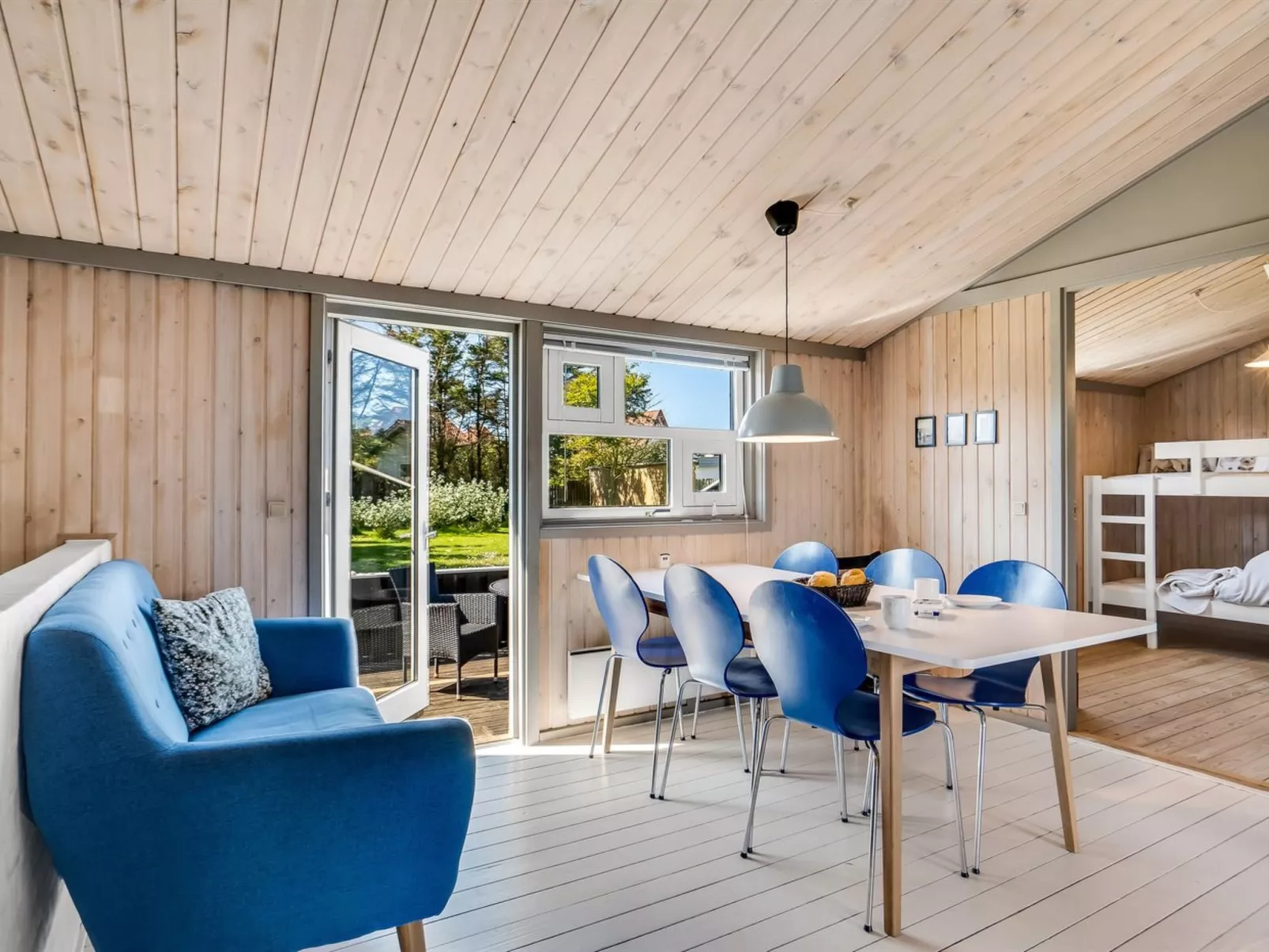 "Lazorka" - 450m from the sea-Dedans