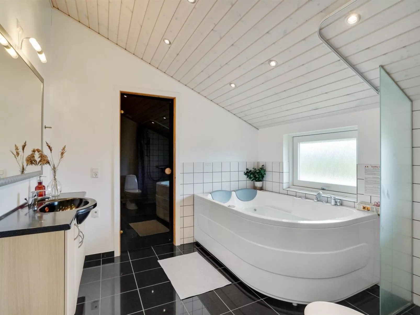 "Hildegunda" - 950m from the sea-Inside