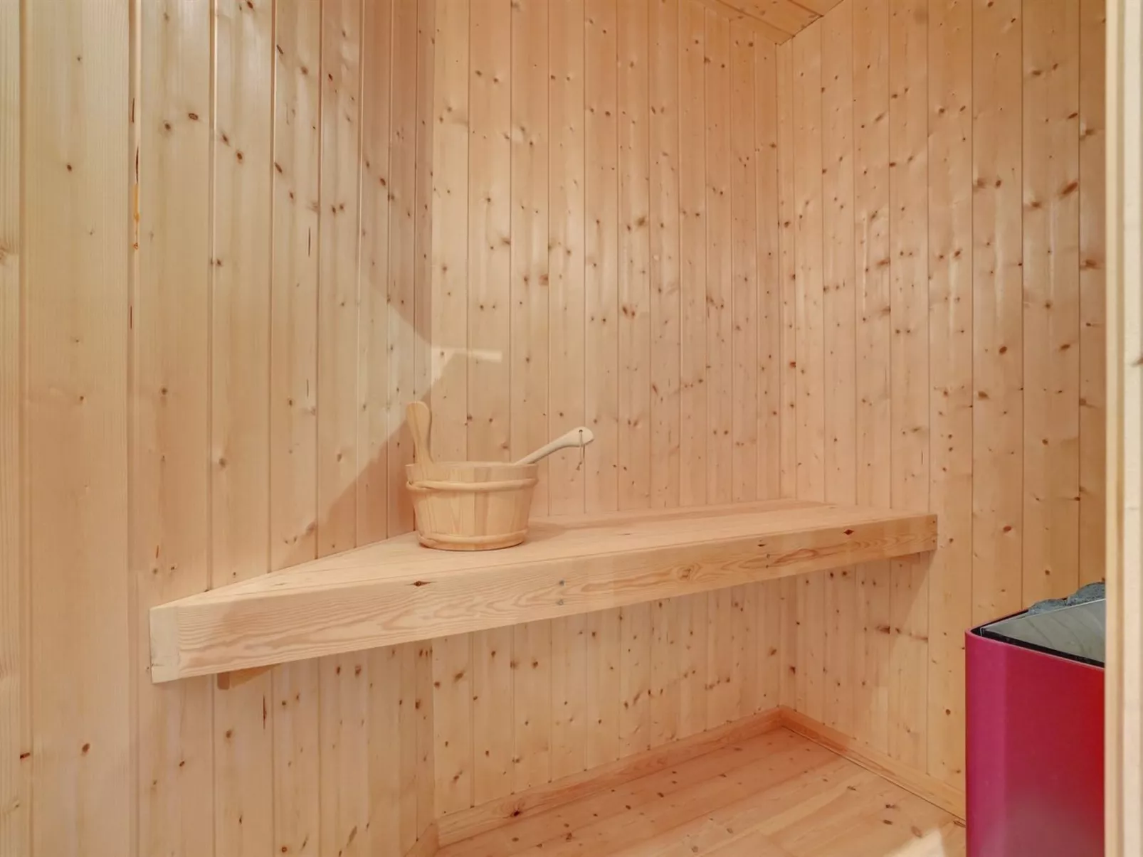 "Saana" - 700m from the sea-Drinnen