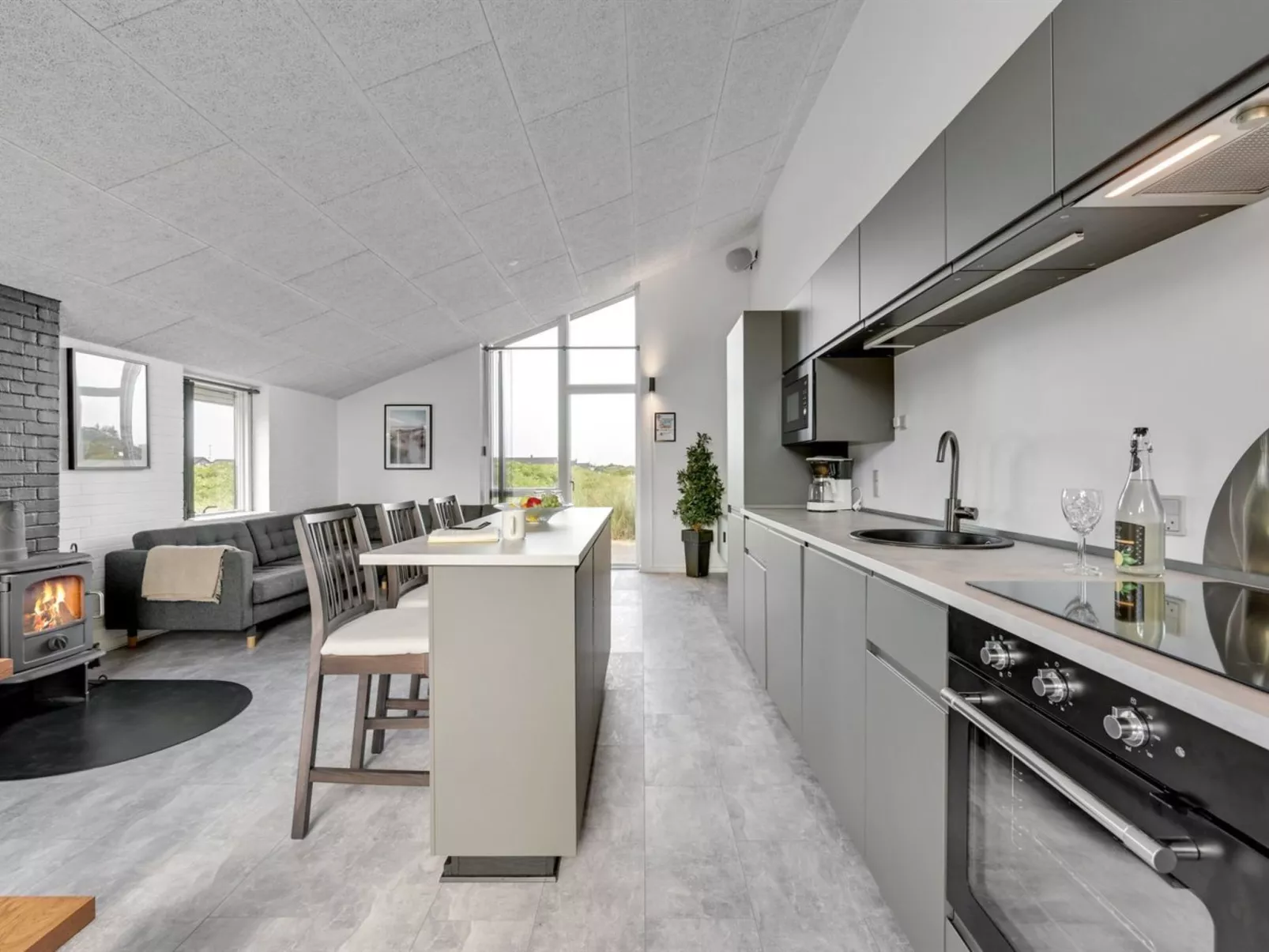 "Mert" - 1.2km from the sea-Inside