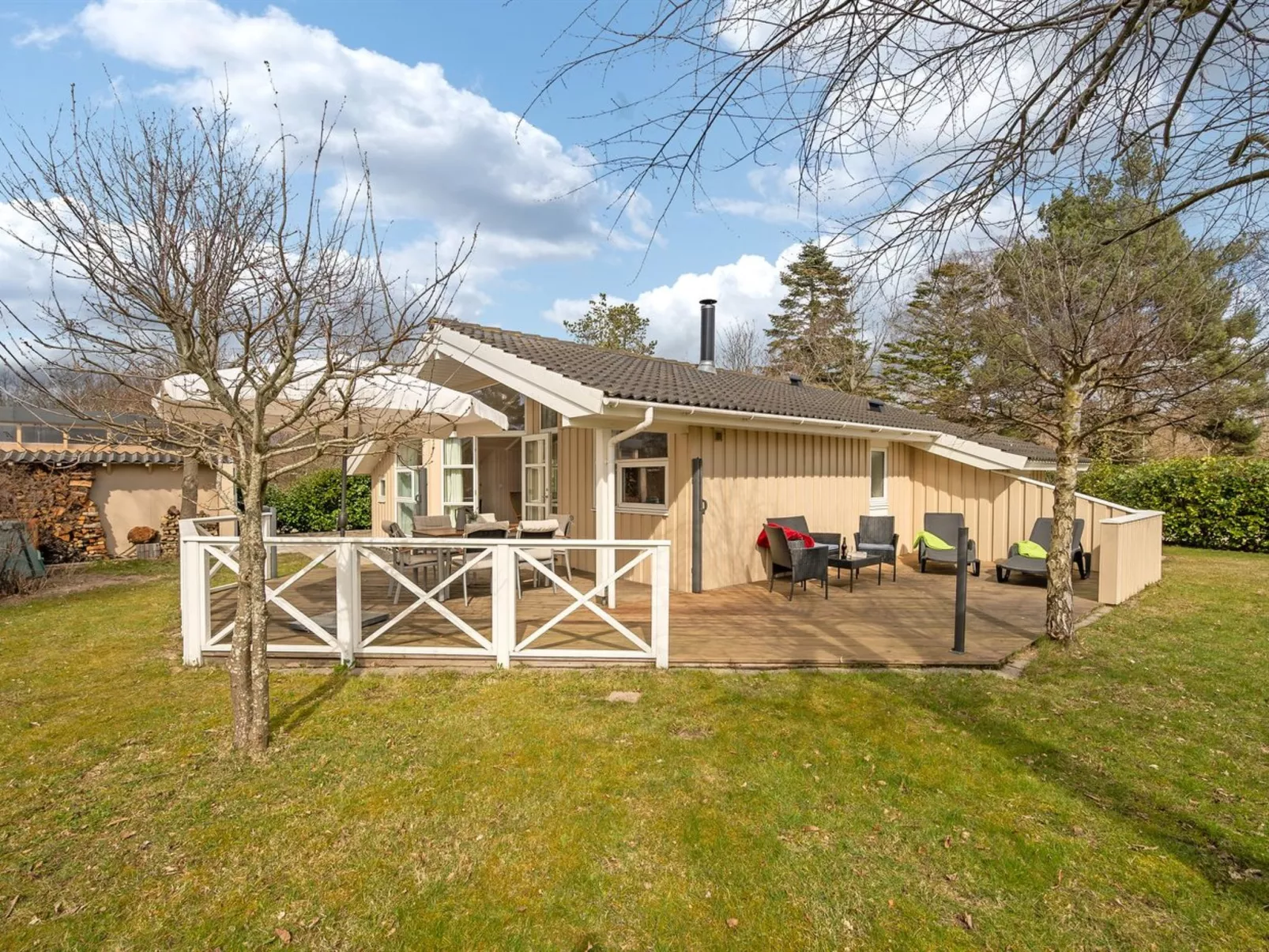 "Sitka" - 250m from the sea-Outside