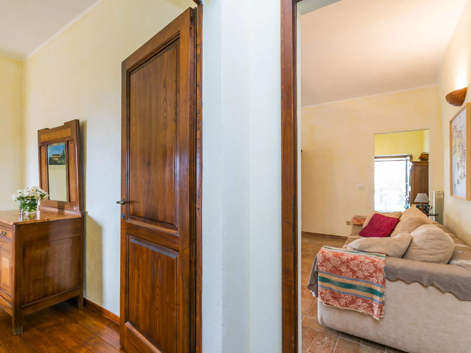 Santa Marta-Inside