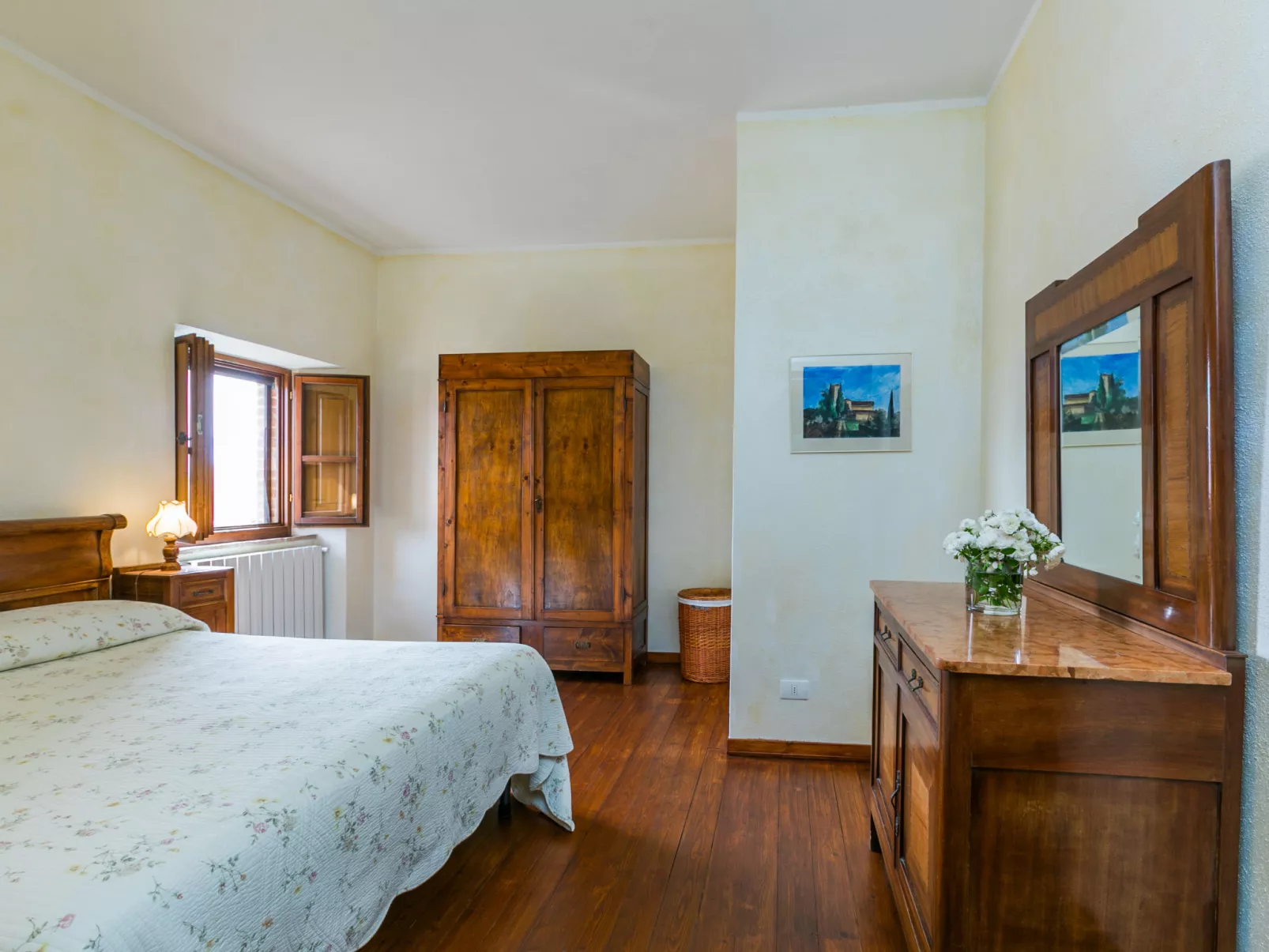 Santa Marta-Inside