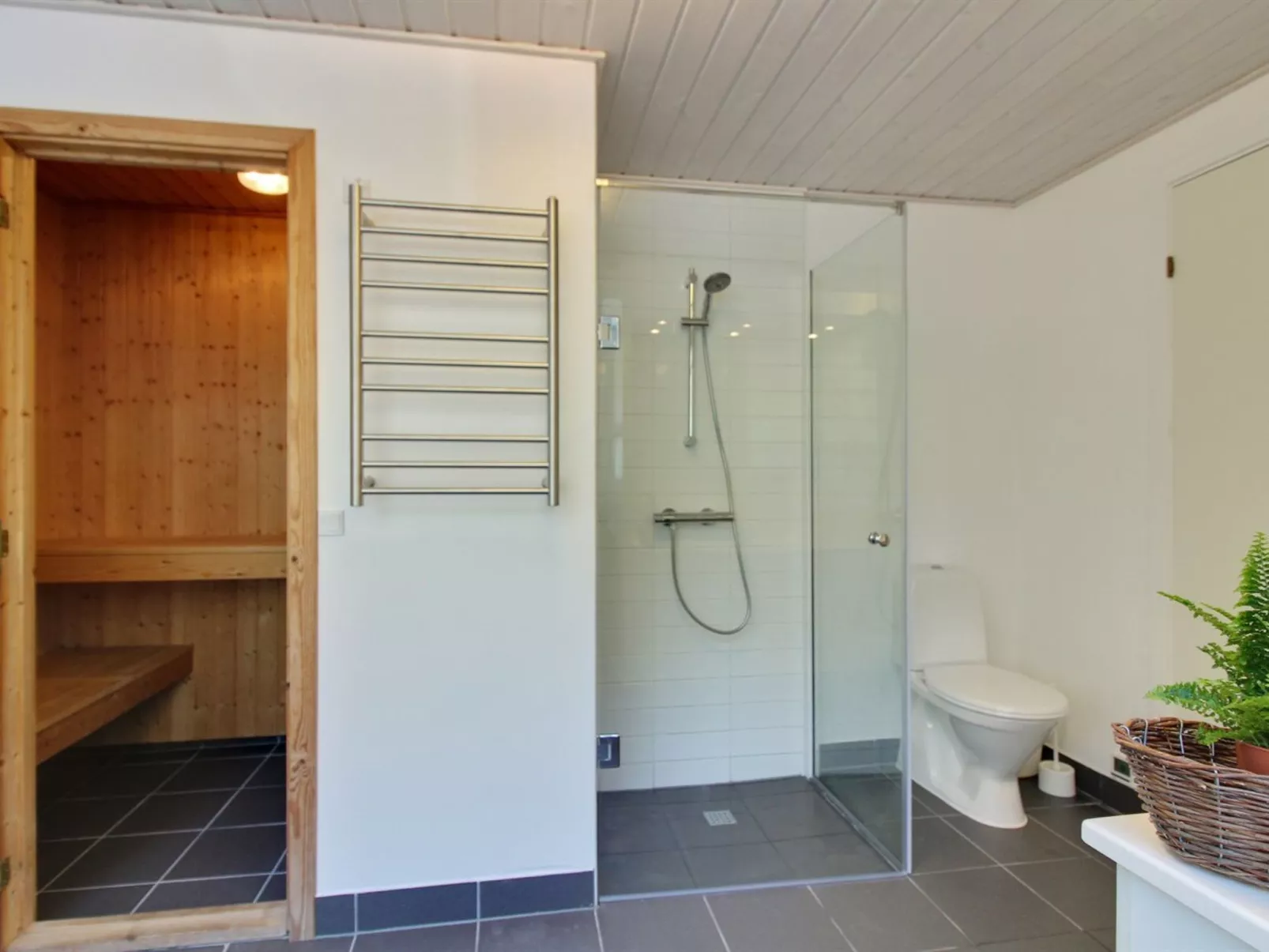 "Dorit" - 600m from the sea-Drinnen