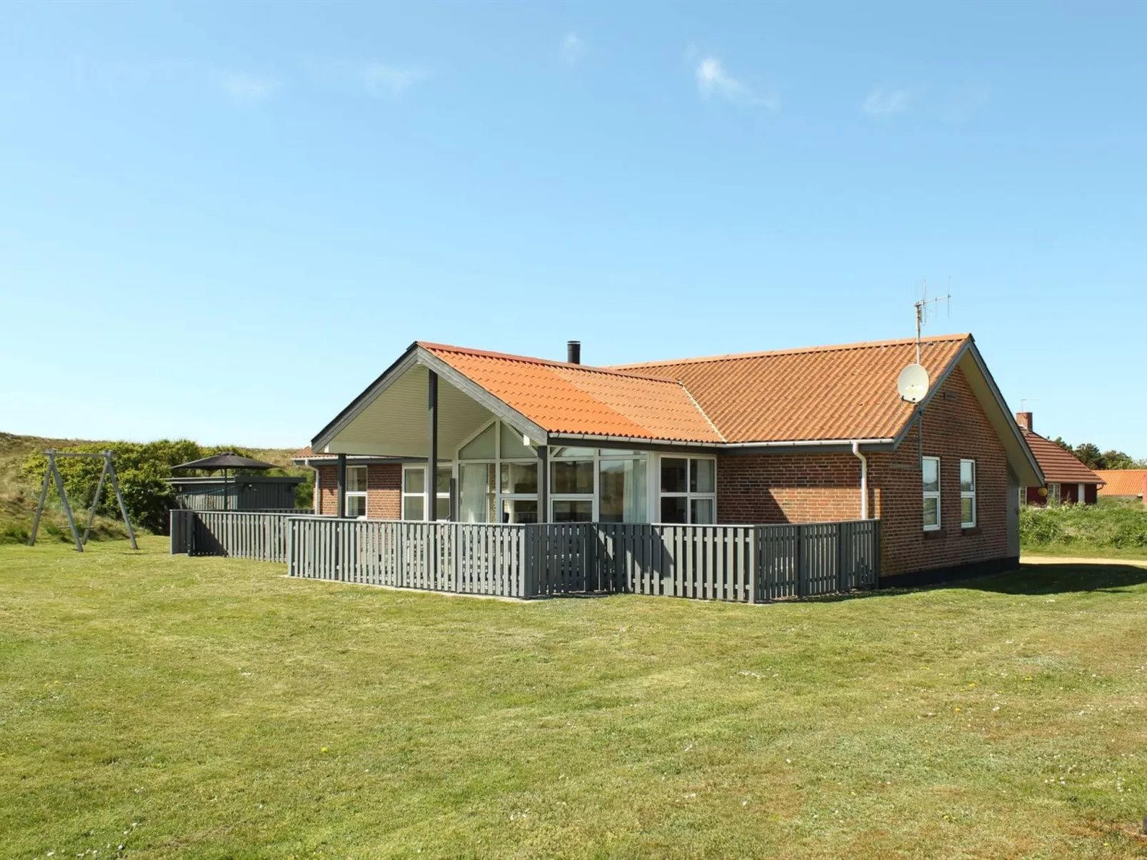 "Gottfreda" - 330m to the fjord-Outside