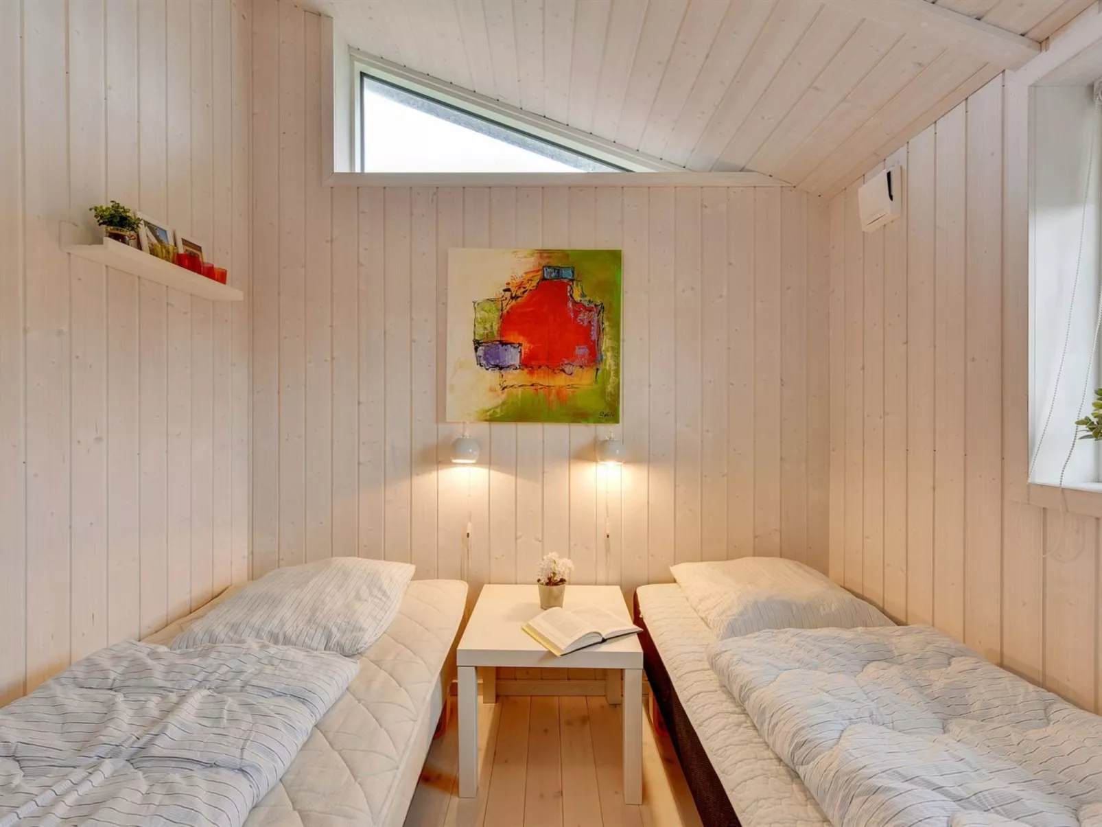 "Erza" - 500m from the sea-Drinnen