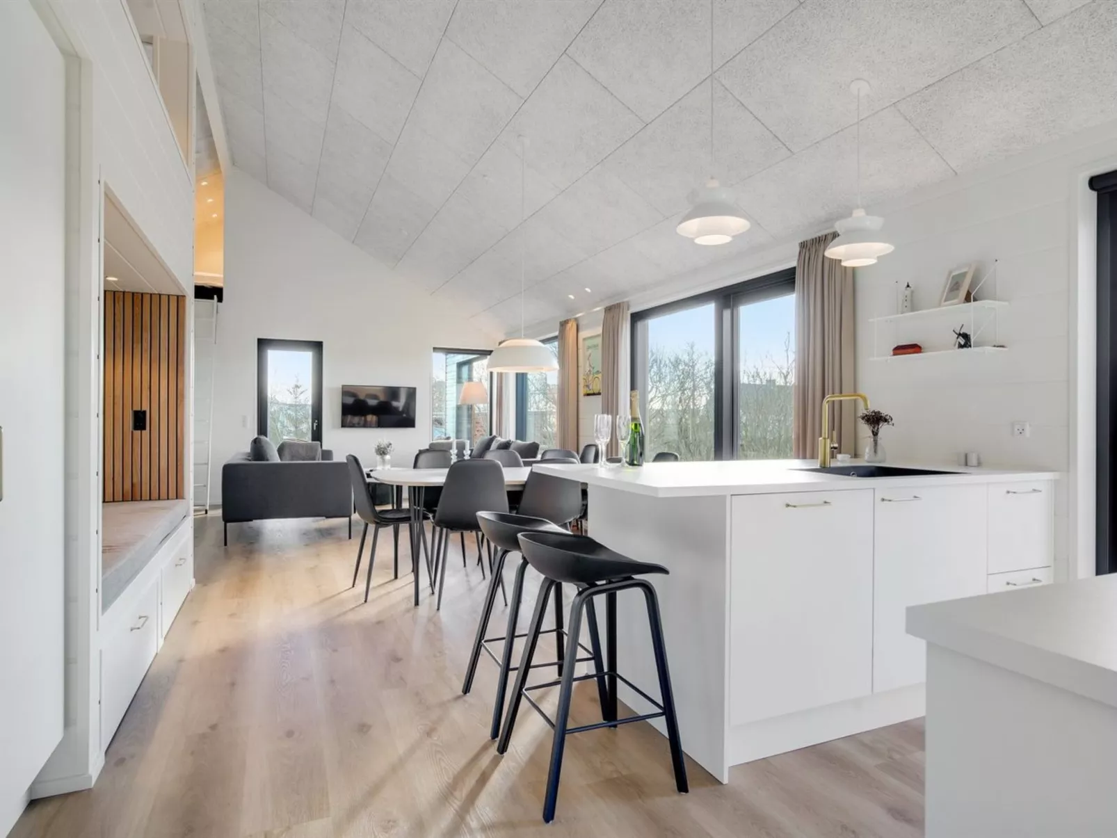 "Odinkar" - 1.1km from the sea-Drinnen