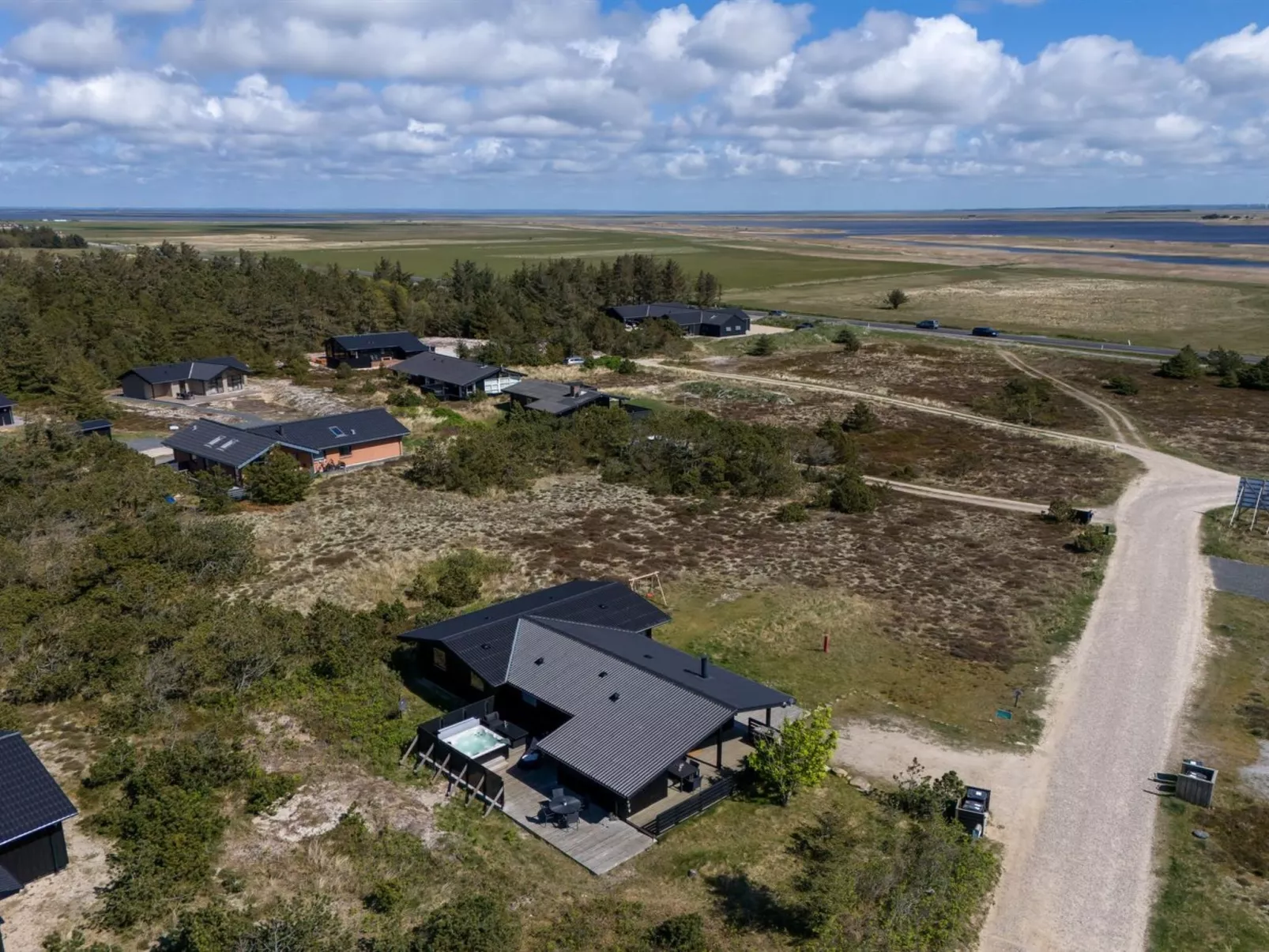 "Brunkil" - 500m from the sea-Outside