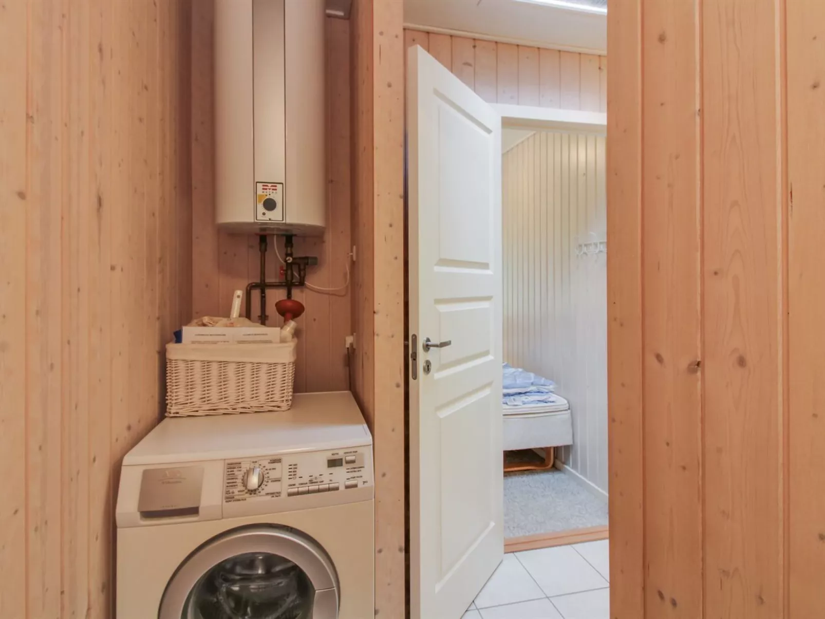 "Øthger" - 300m from the sea-Inside