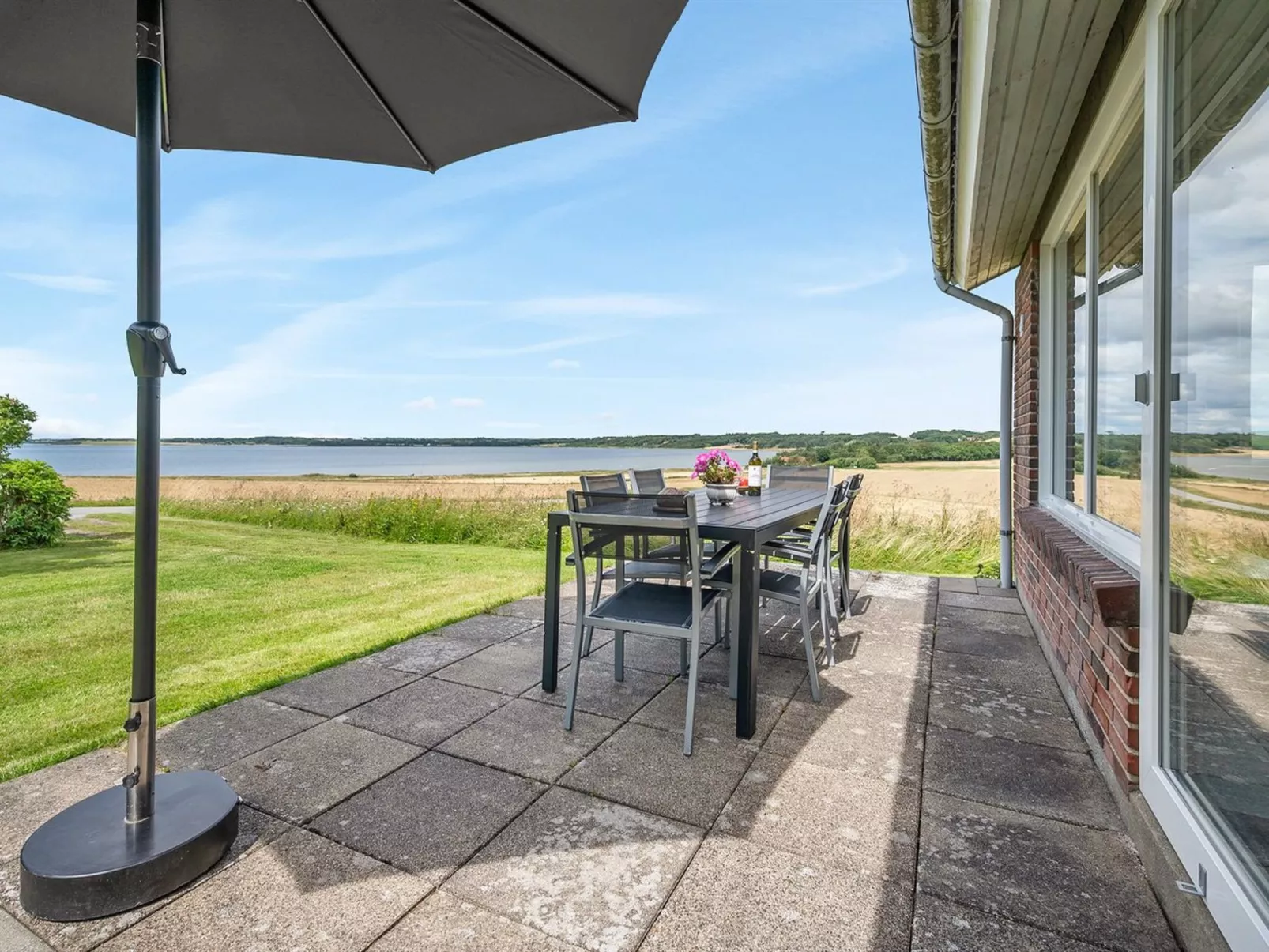 "Ephra" - 250m to the fjord-Draußen