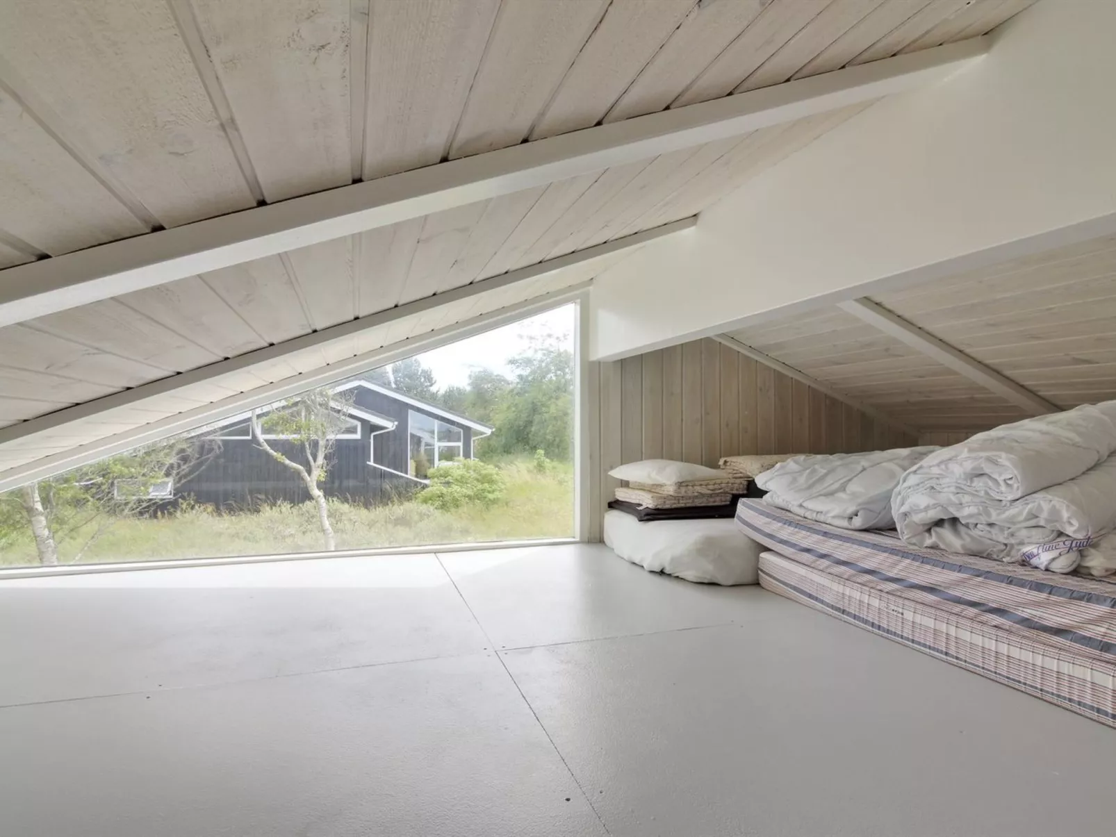 "Ilmo" - 950m from the sea-Inside