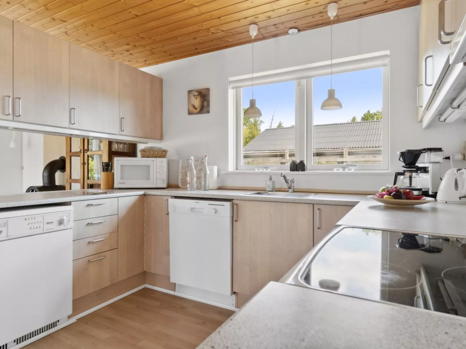 "Onni" - 1km from the sea-Inside