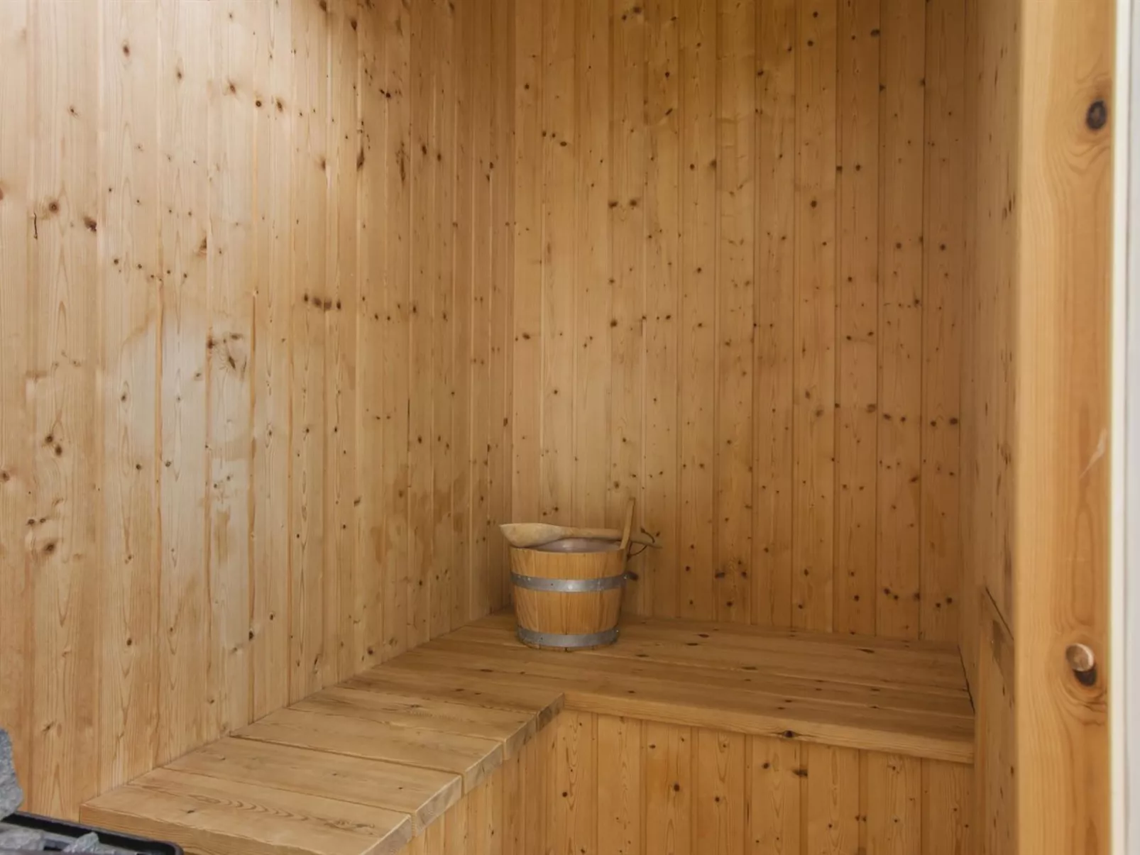 "Ilmatar" - 650m from the sea-Inside