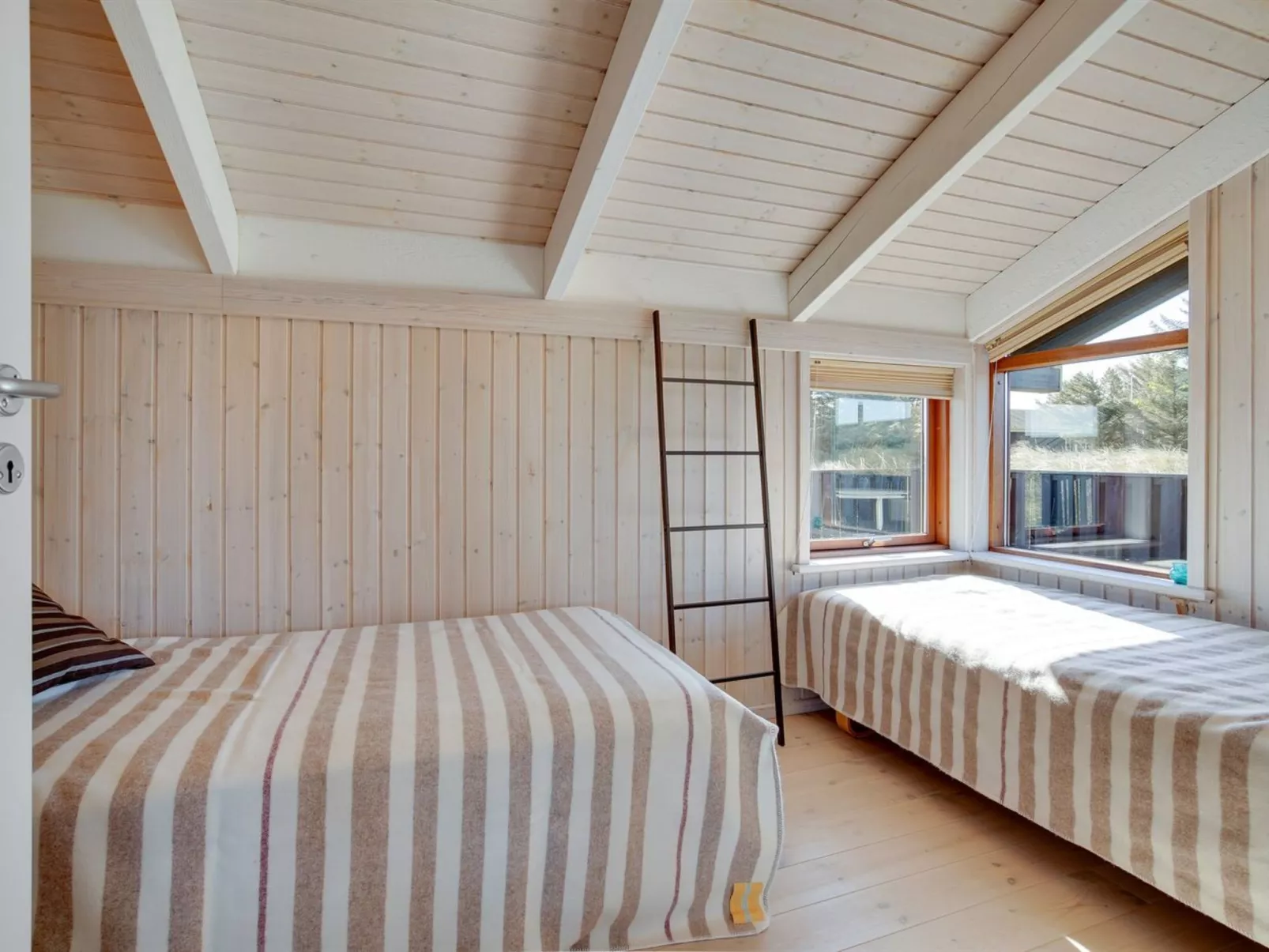 "Riana" - 375m from the sea-Inside