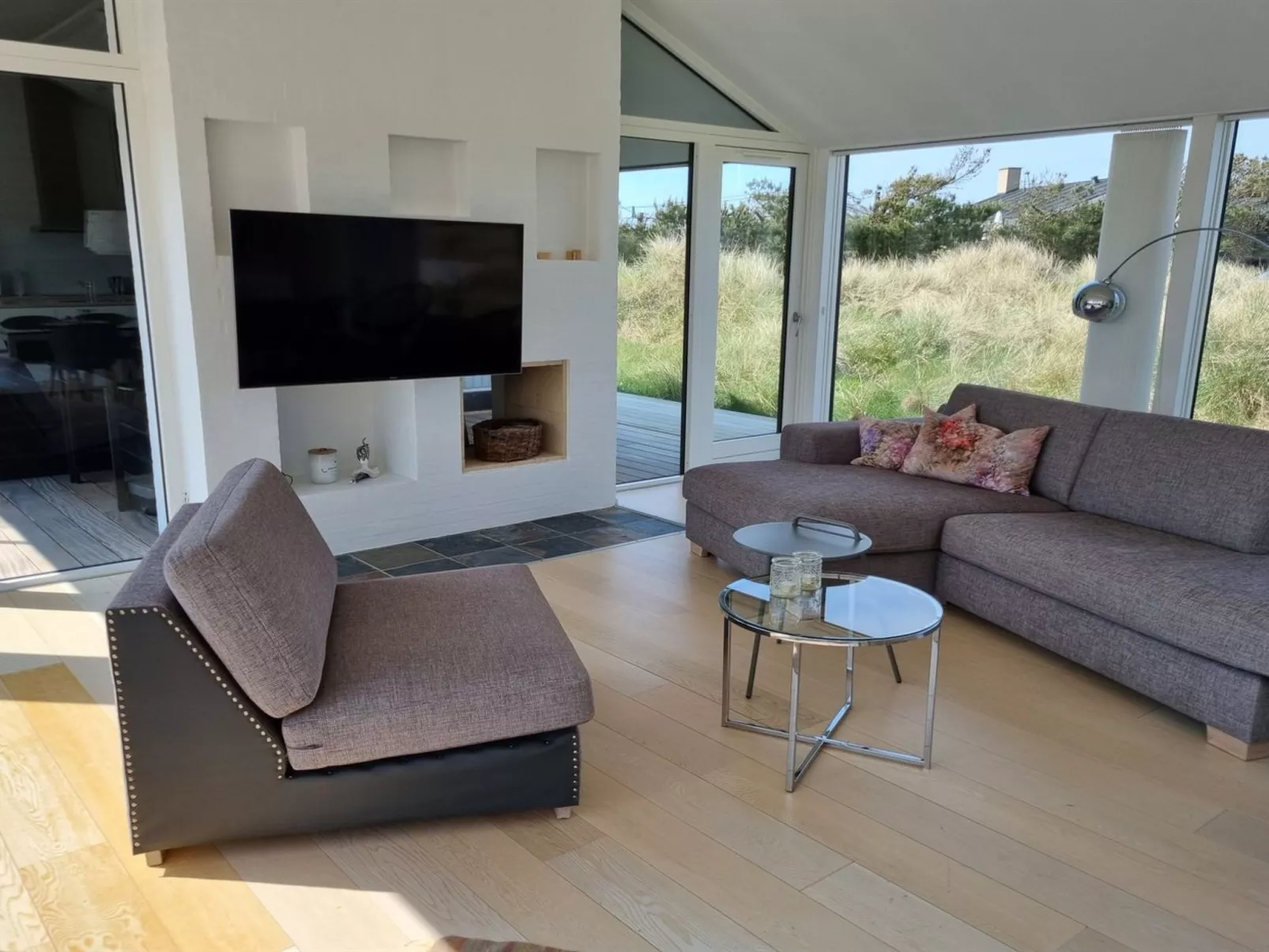 "Darla" - 375m from the sea-Inside