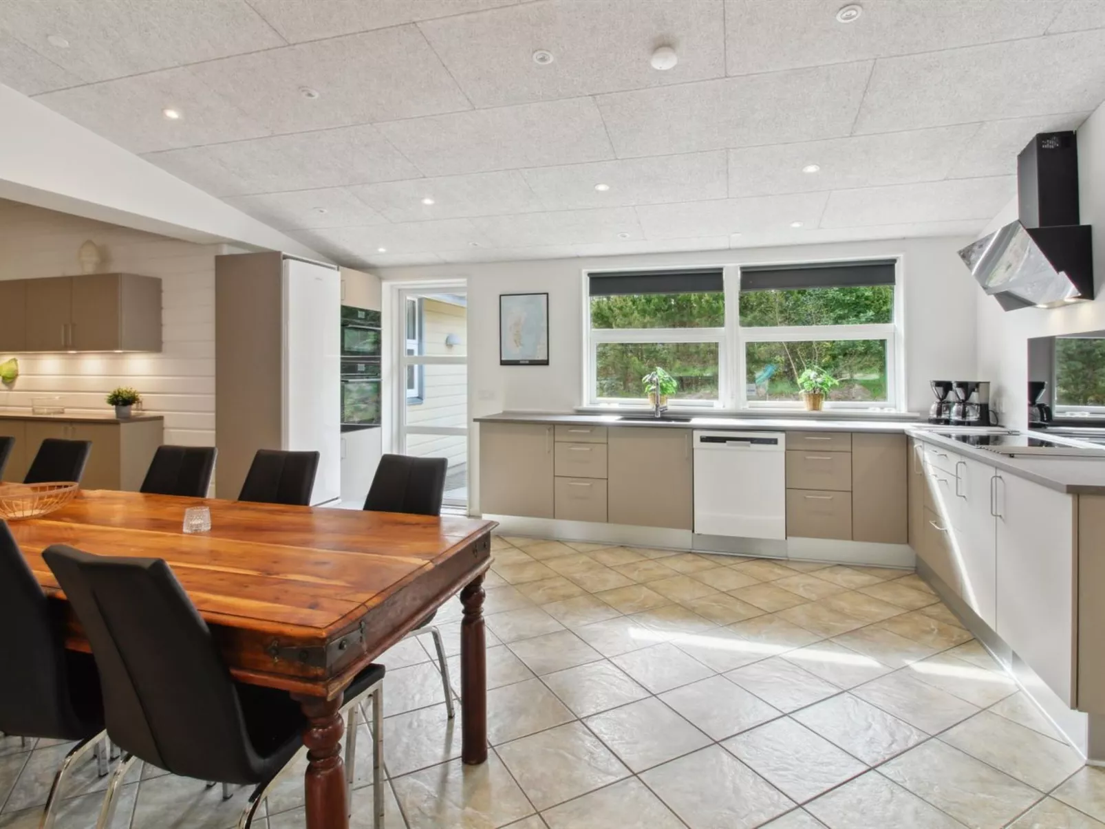 "Nael" - 1.6km from the sea-Drinnen