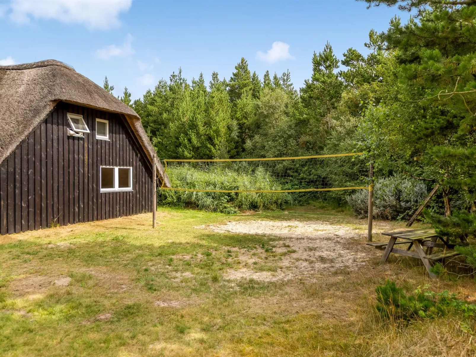 "Ellanor" - 1km from the sea-Outside