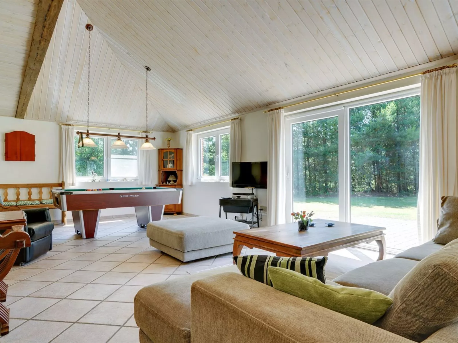 "Arletty" - 1km from the sea-Inside