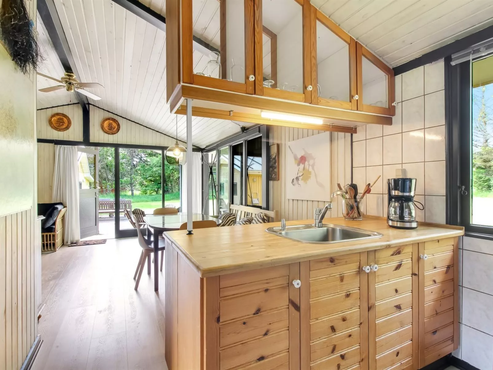 "Biergh" - 600m from the sea-Drinnen