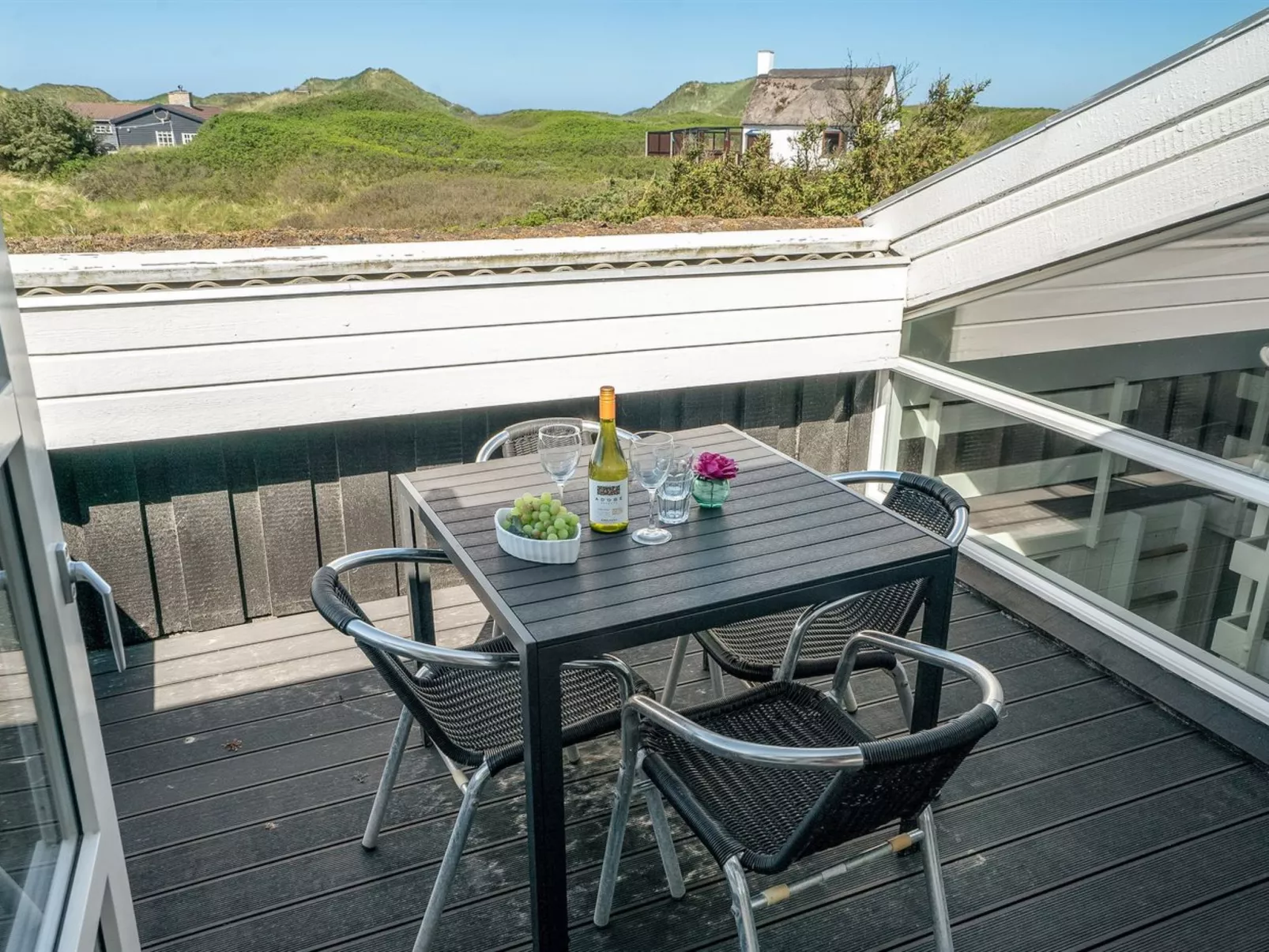 "Swerting" - 230m from the sea-Draußen