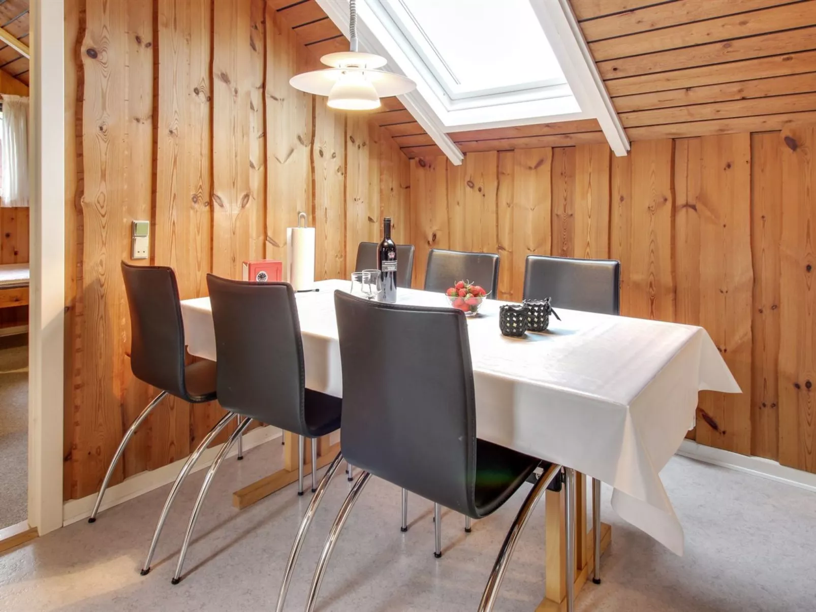 "Sebiorn" - 300m to the fjord-Inside