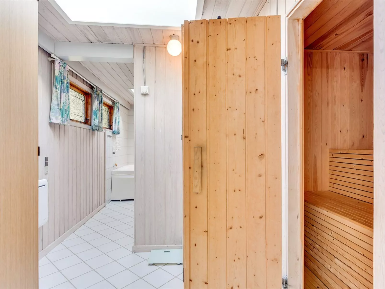 "Eliane" - 4km from the sea-Drinnen