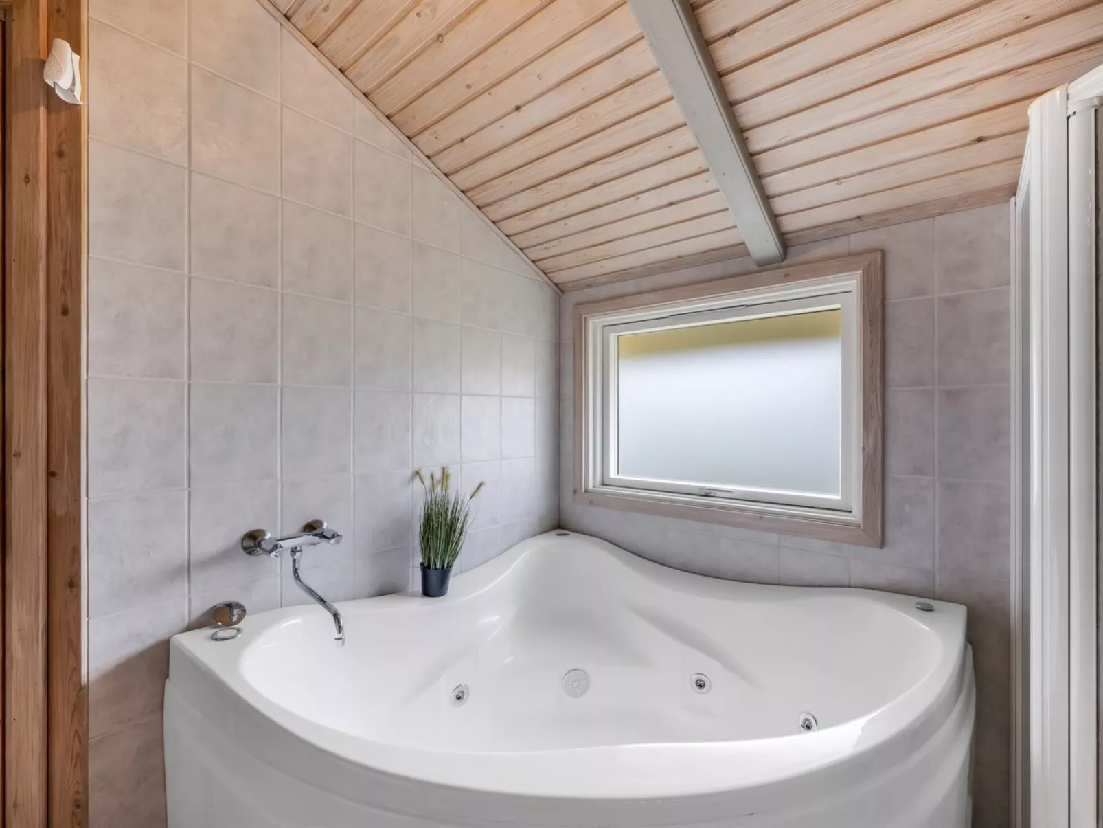 "Skev" - 200m to the fjord-Dedans