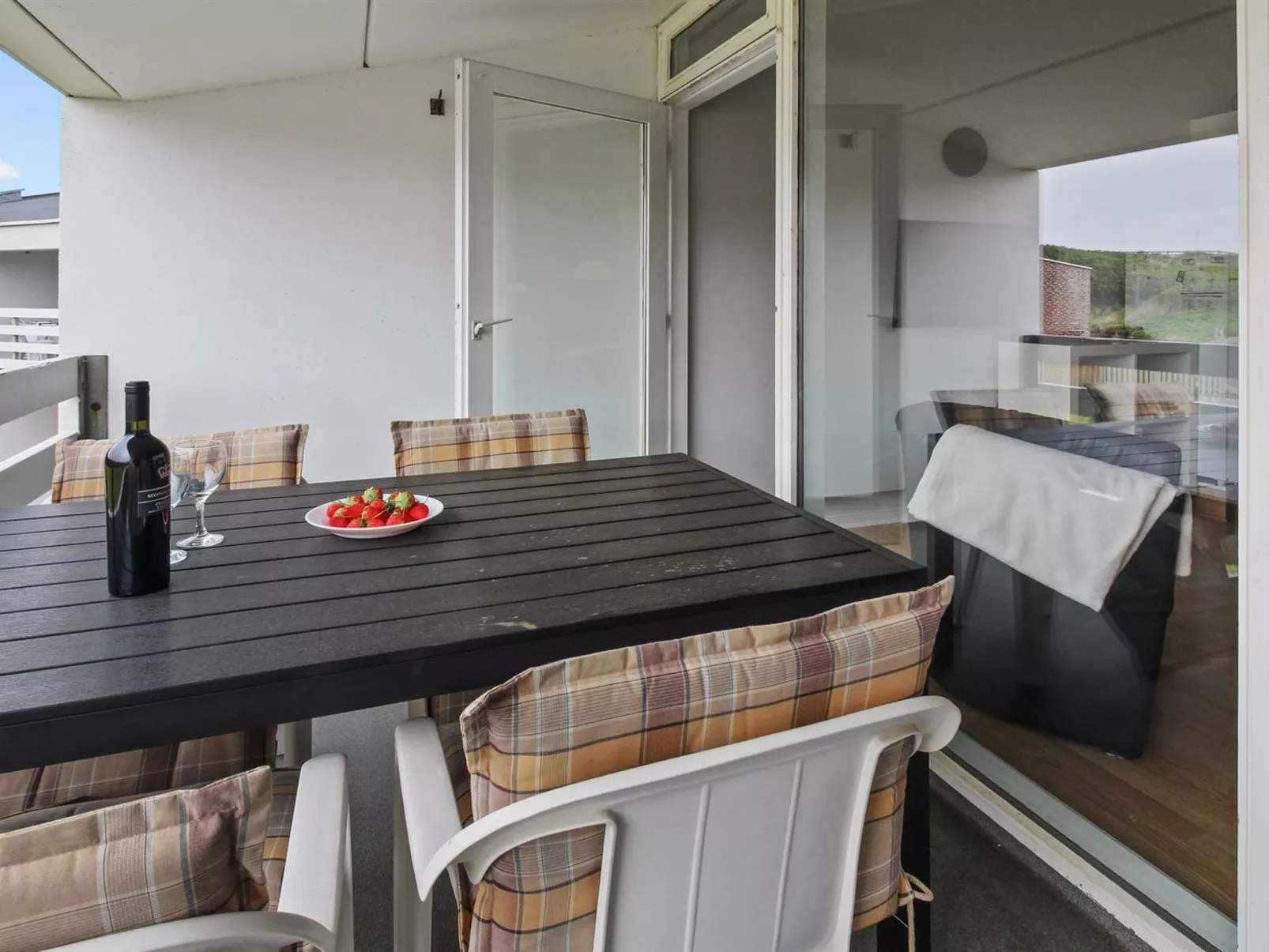 "Thoni" - 200m from the sea-Dehors