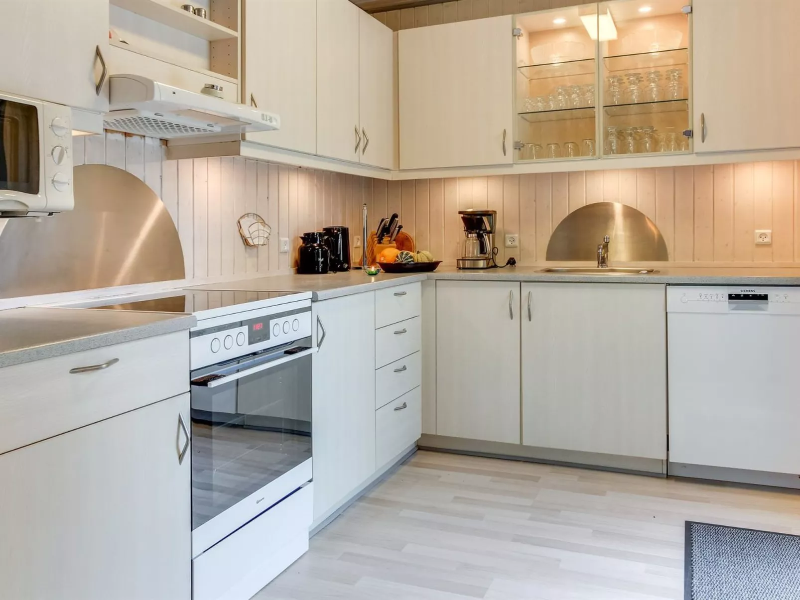 "Elona" - 950m from the sea-Drinnen