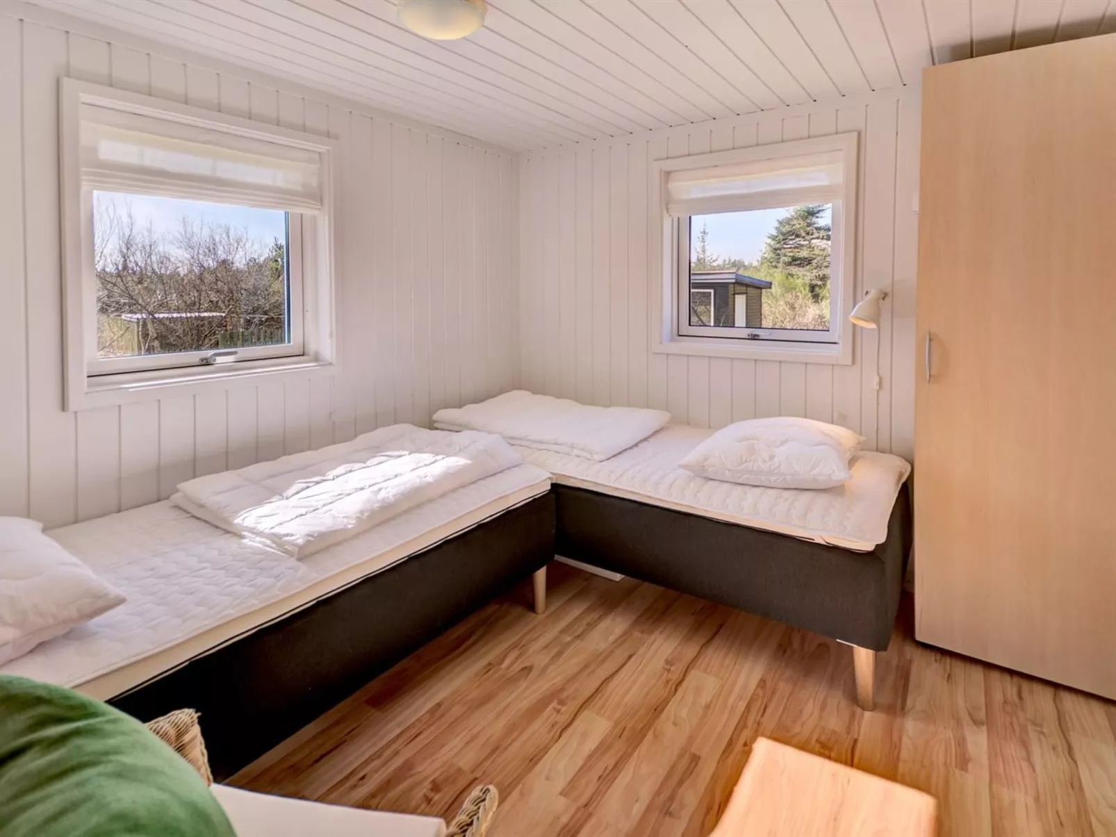 "Bylgja" - 1.7km from the sea-Dedans