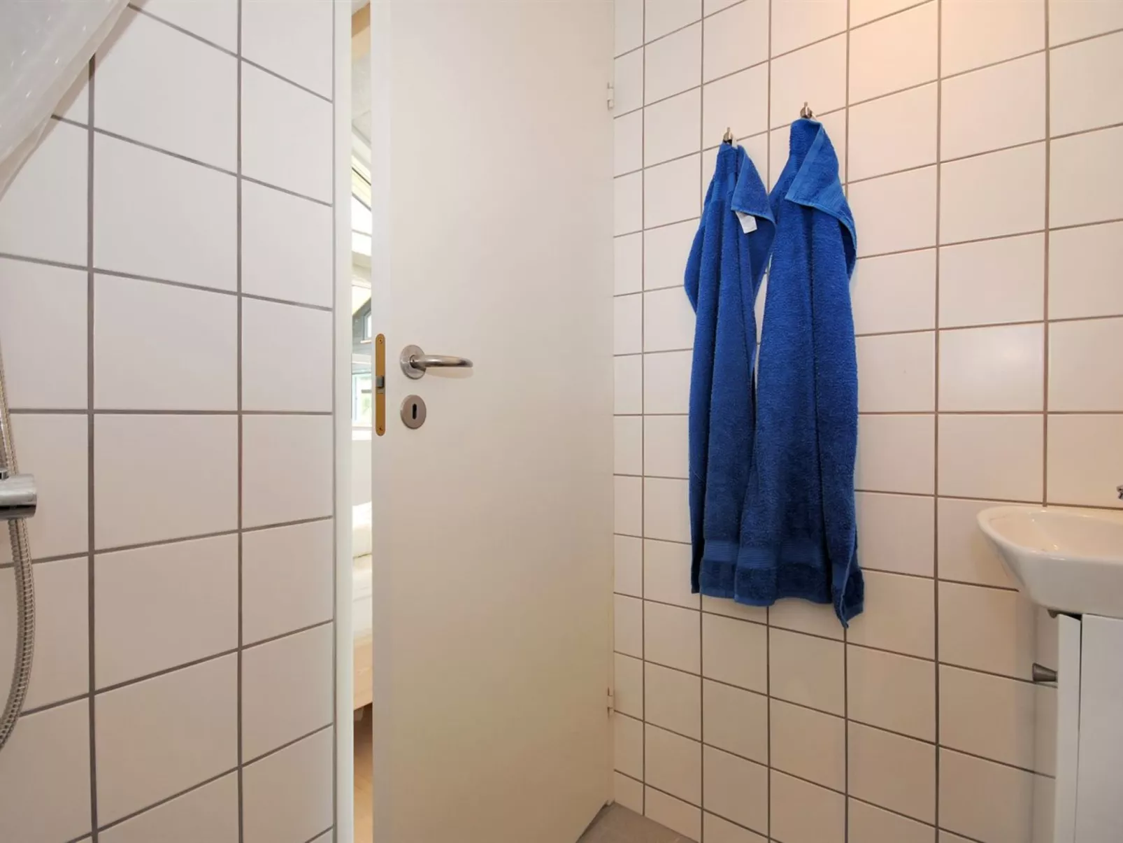 "Etly" - 600m to the fjord-Inside